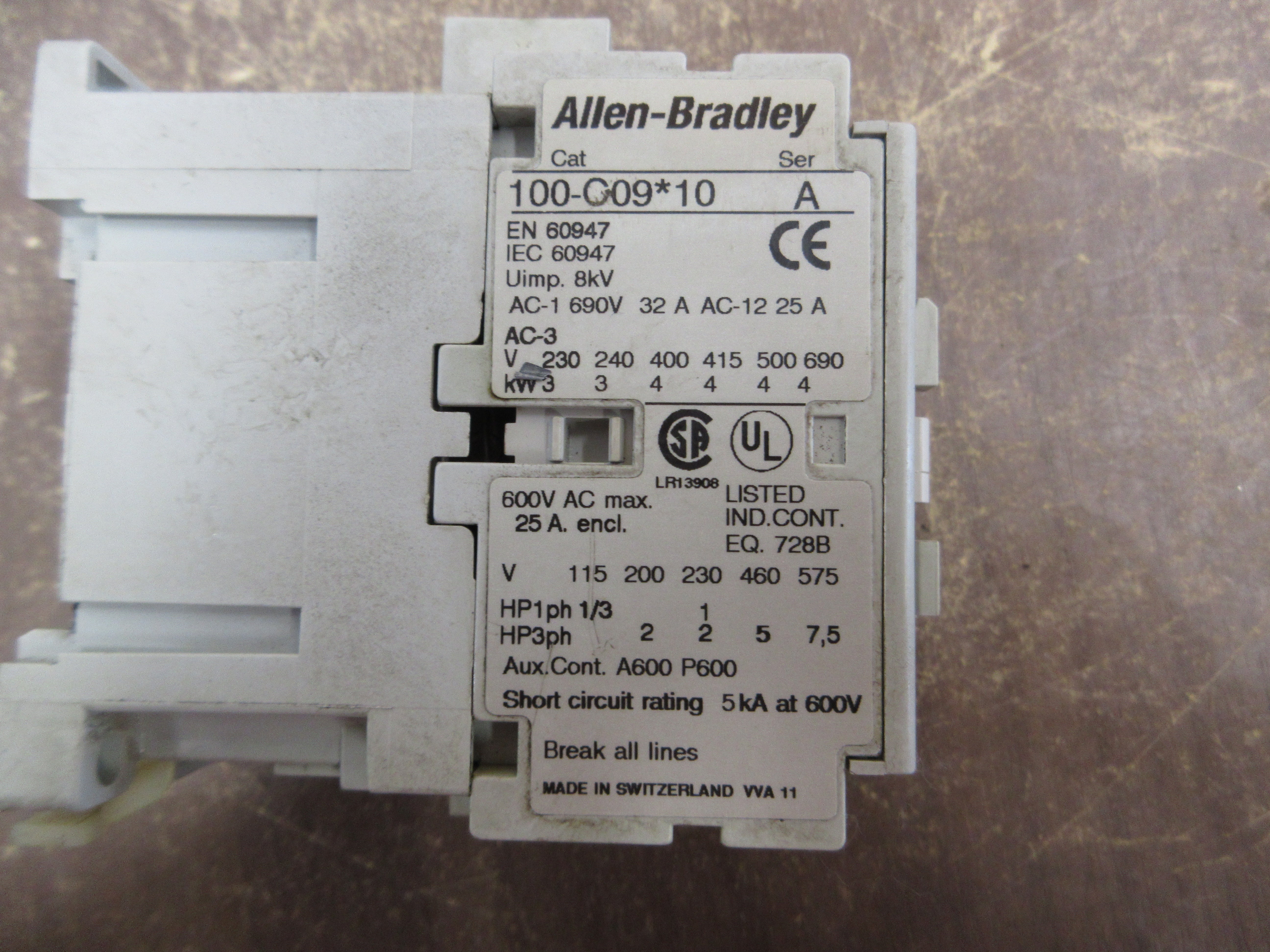 Allen-Bradley Contactor 100-C09*10 25A 120V Coil *Cracked* Used
