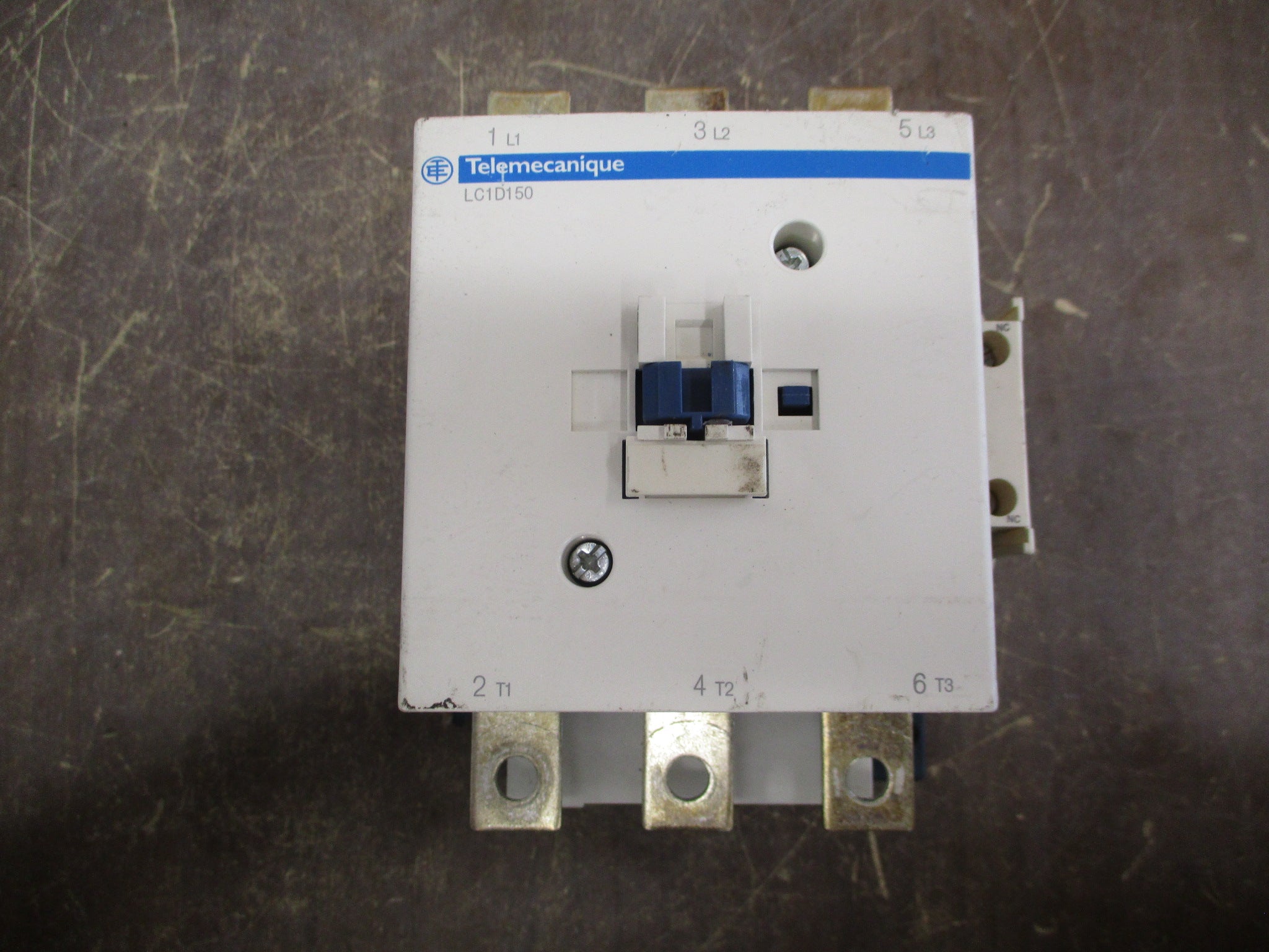 Telemecanique Contactor LC1D150 120V Coil 160A 600V w/ (1) Aux Contact Used