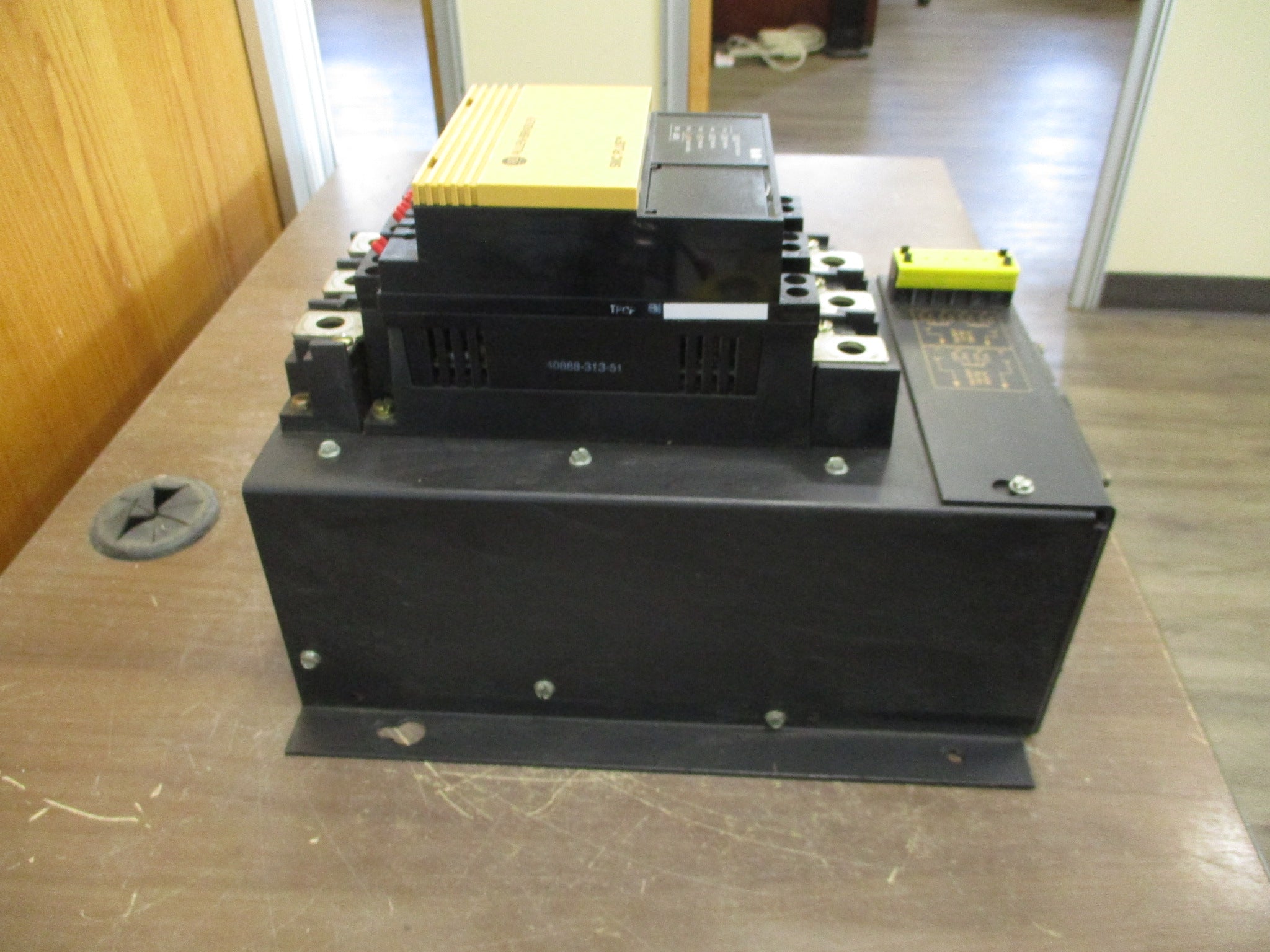 Allen-Bradley SMC Plus Soft Start 150-A97NBD 75HP 120/240V Control Used