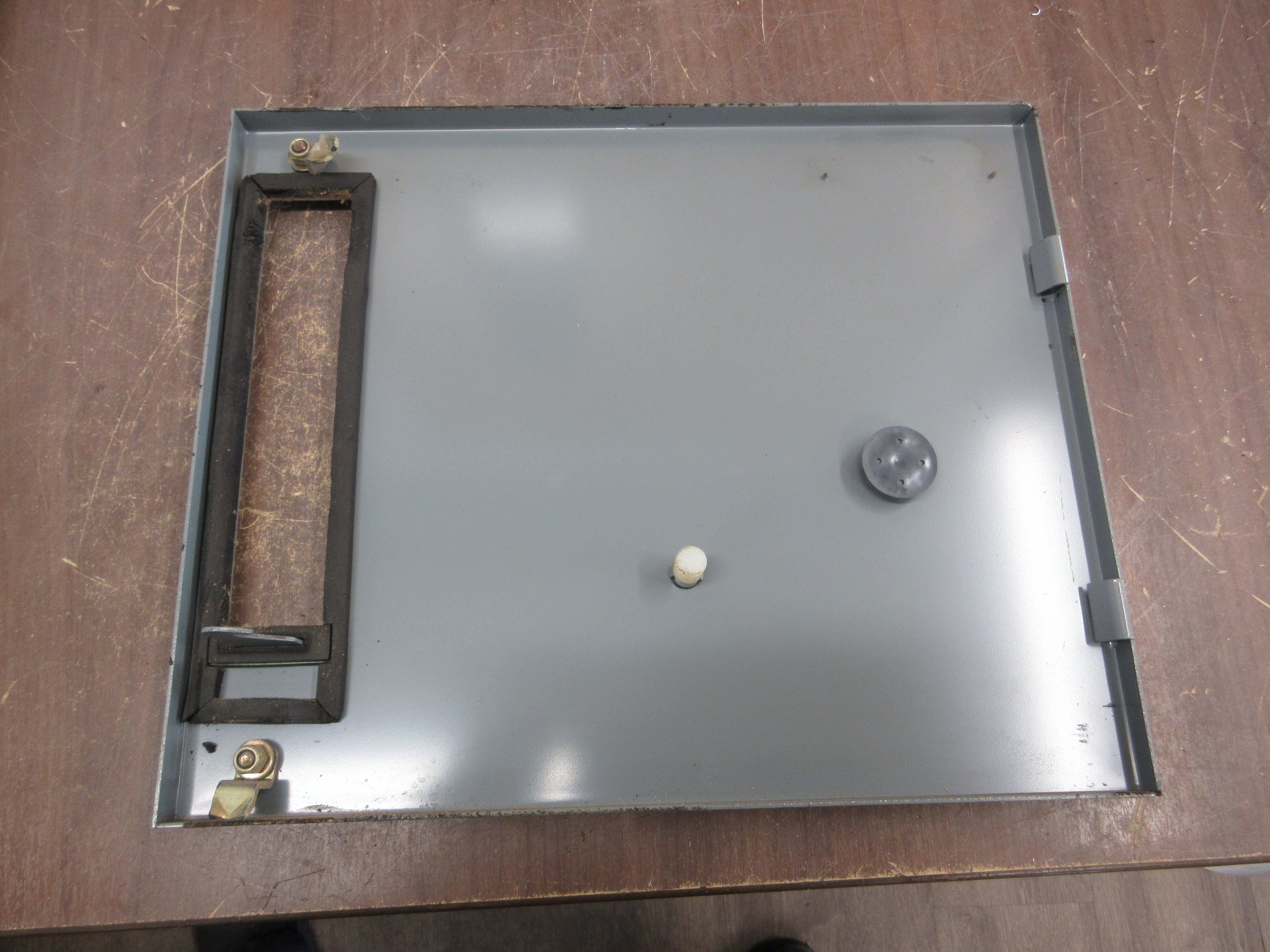 Allen-Bradley Size 1 MCC Bucket YUGWQY923/1AS 480V 3Ph 60Hz 120V Coil w/ Door