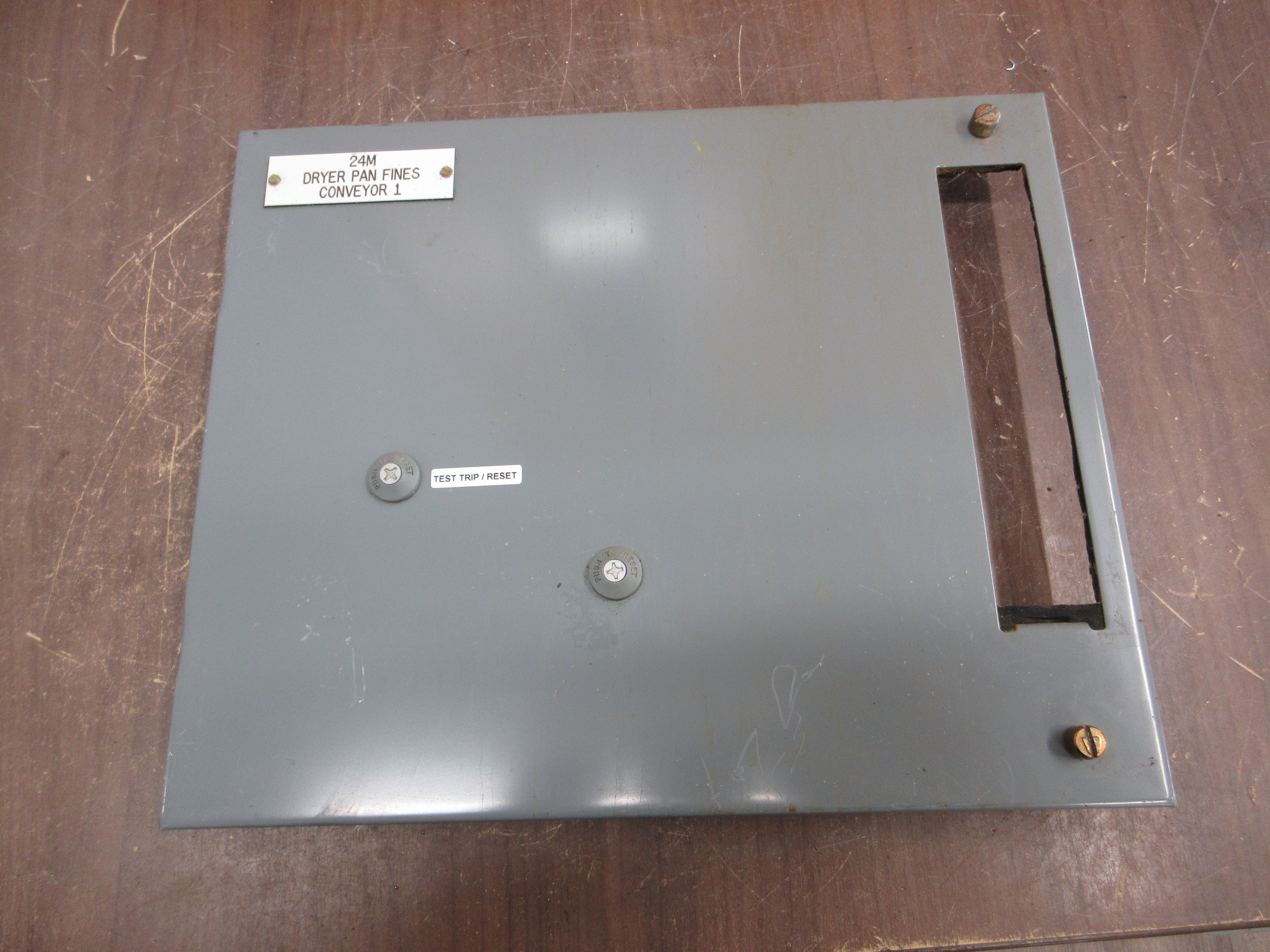 Allen-Bradley Size 1 MCC Bucket YUGWQY923/1AS 480V 3Ph 60Hz 120V Coil w/ Door
