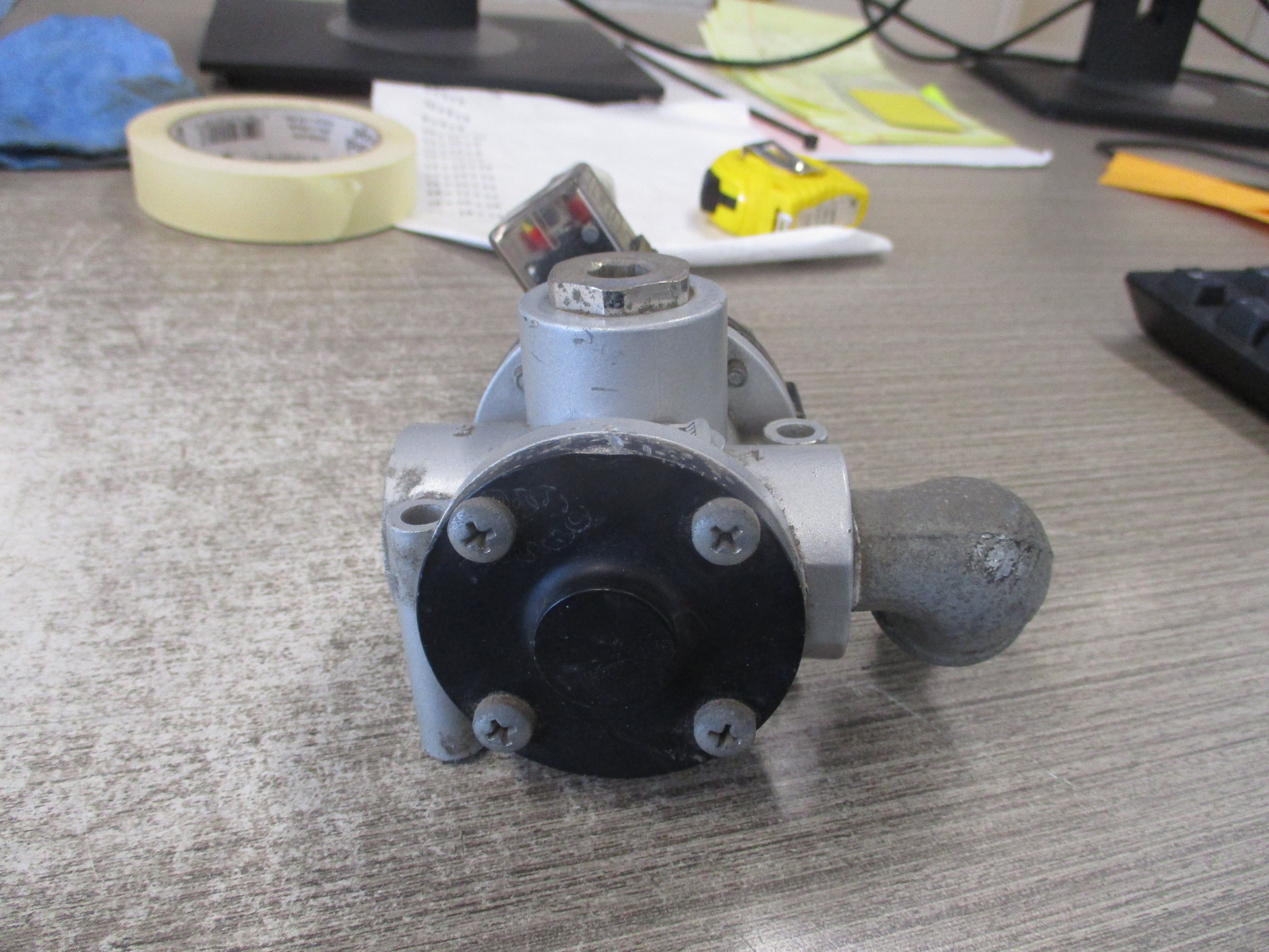 Univer Poppet Valve AF-2530 24V Coil Used