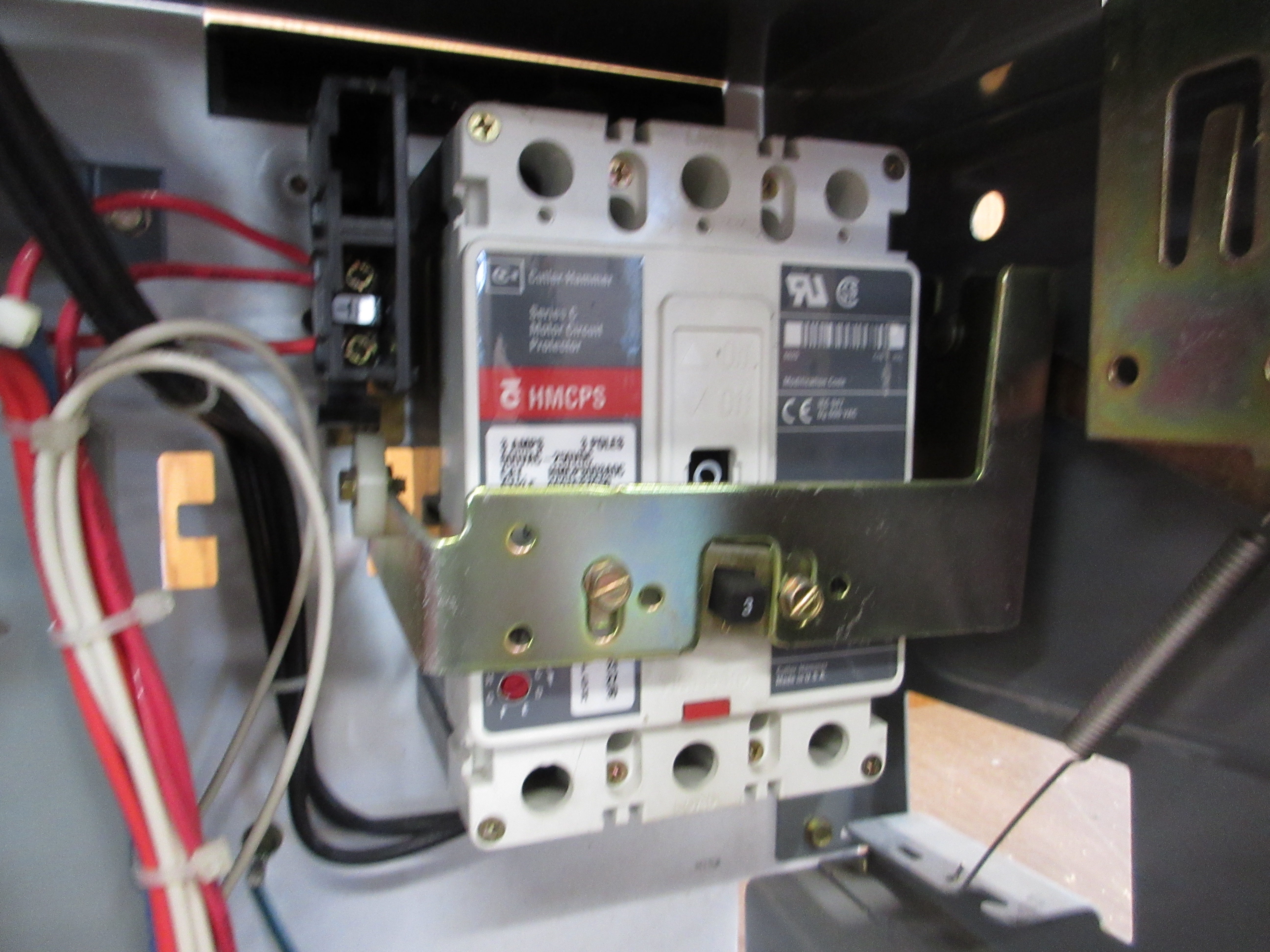 Allen-Bradley Size 1 MCC Bucket YUGWQY923/1AS 480V 3Ph 60Hz 120V Coil w/ Door