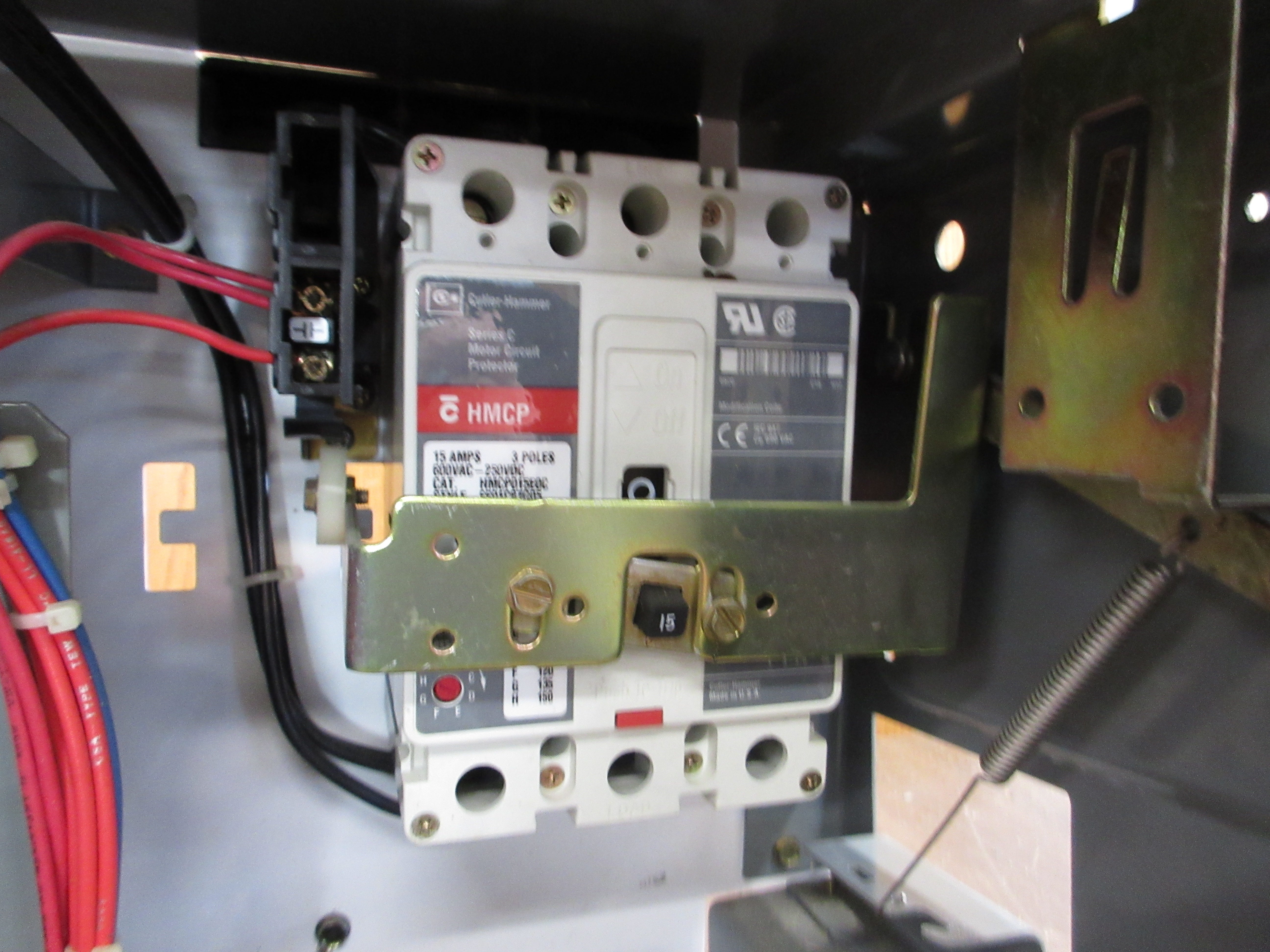 Allen-Bradley Size 1 MCC Bucket YUGWQY923/1AV 480V 3Ph 60Hz 120V Coil w/ Door