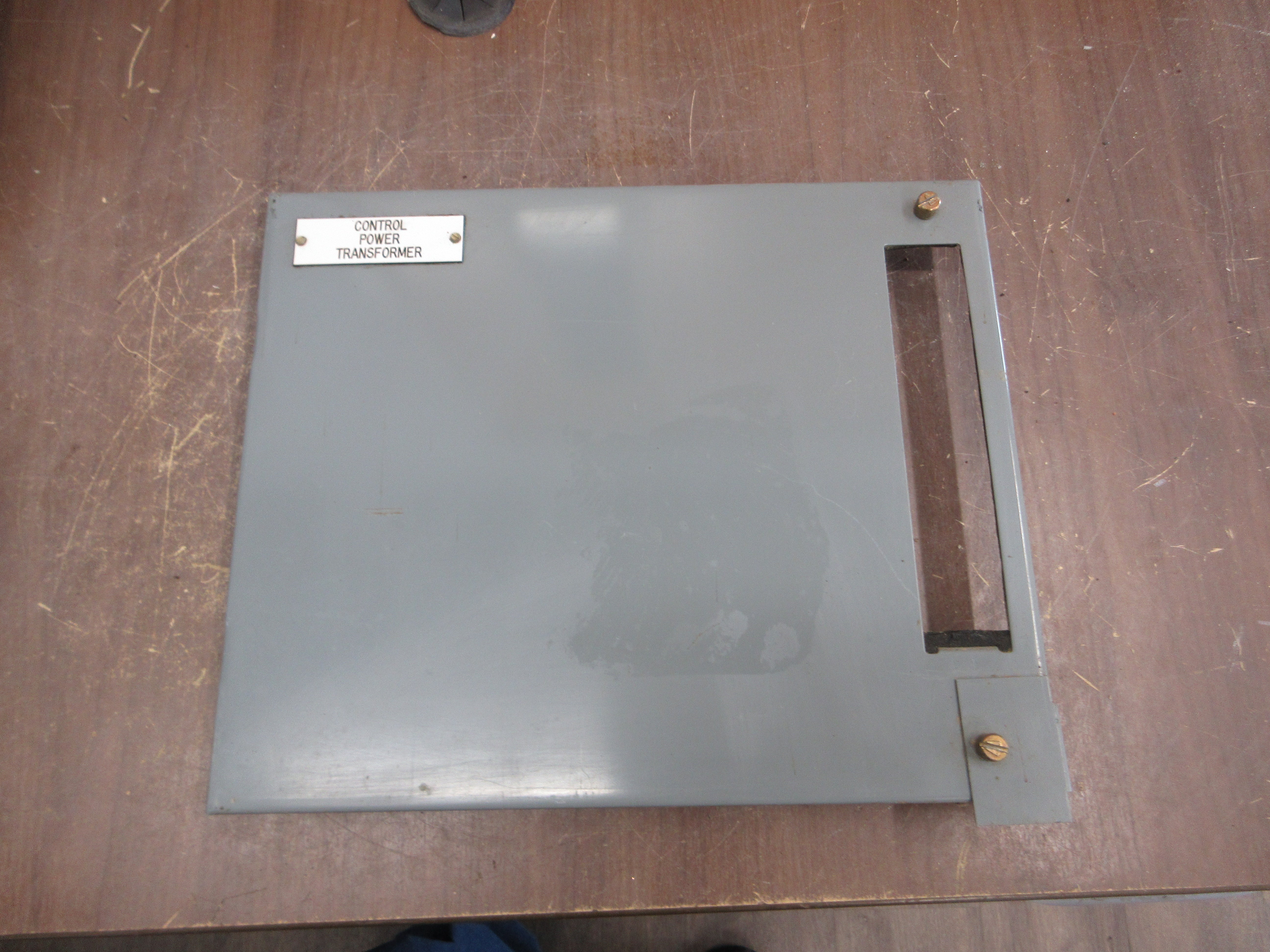 Allen-Bradley Size 1 MCC Bucket YUGWQY923/1AV 480V 3Ph 60Hz 120V Coil w/ Door