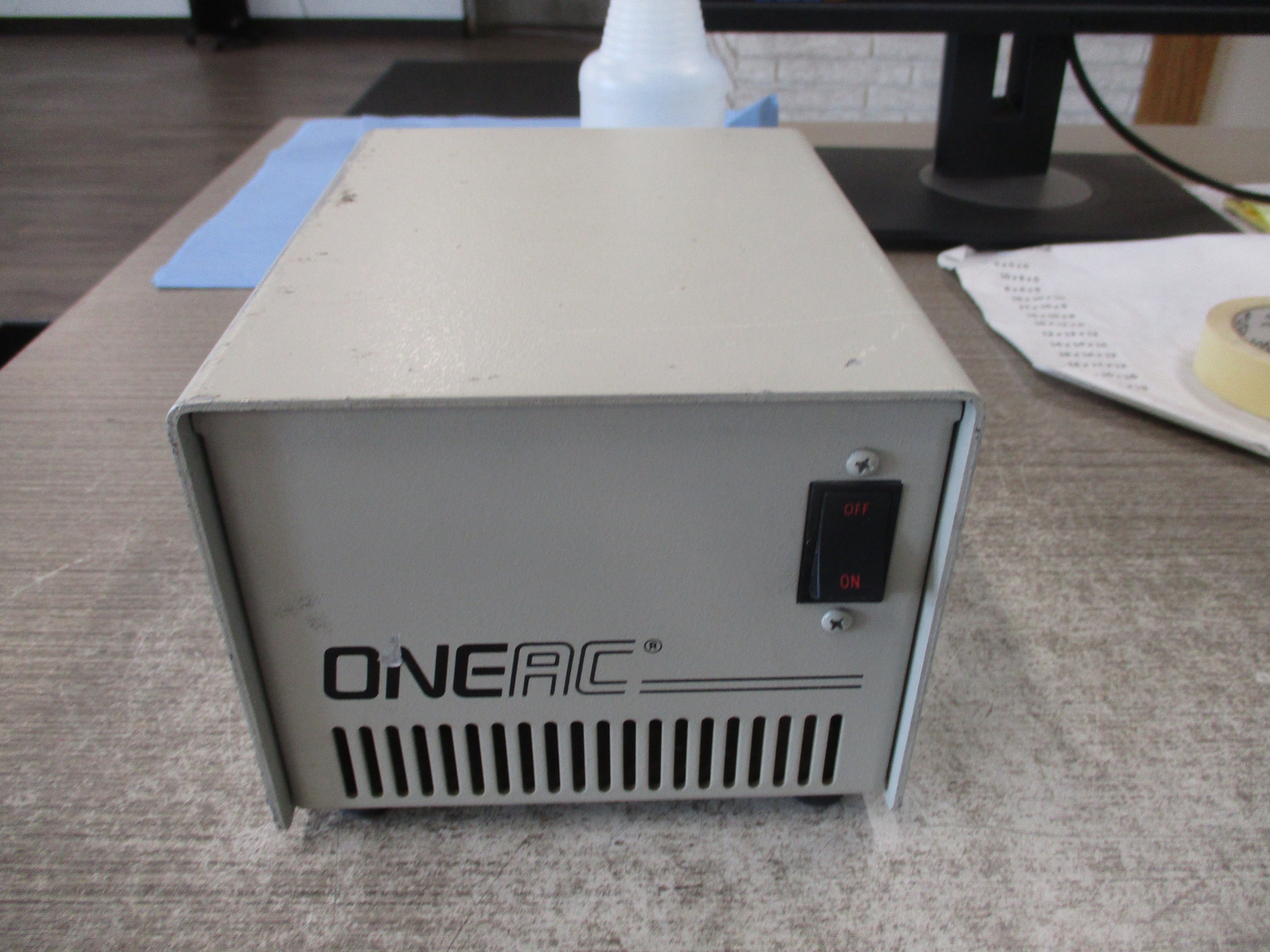 ONEAC CP1105 Power Line Conditioner 006-180 Input: 120VAC 5.0A Output: 120VAC 4.6A 50/60Hz 1Ph *No Power Cord* Used