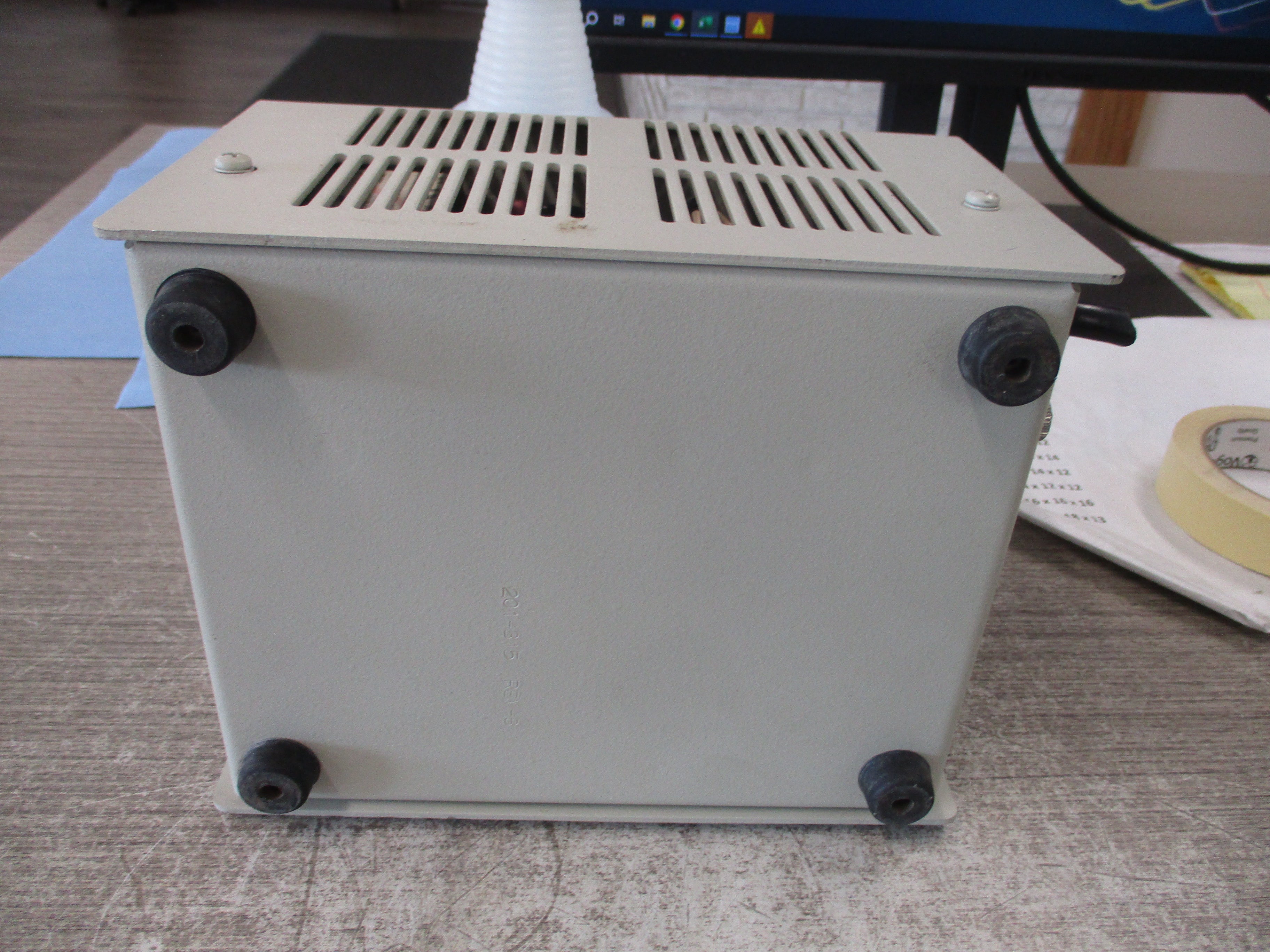ONEAC CP1105 Power Line Conditioner 006-180 Input: 120VAC 5.0A Output: 120VAC 4.6A 50/60Hz 1Ph *No Power Cord* Used