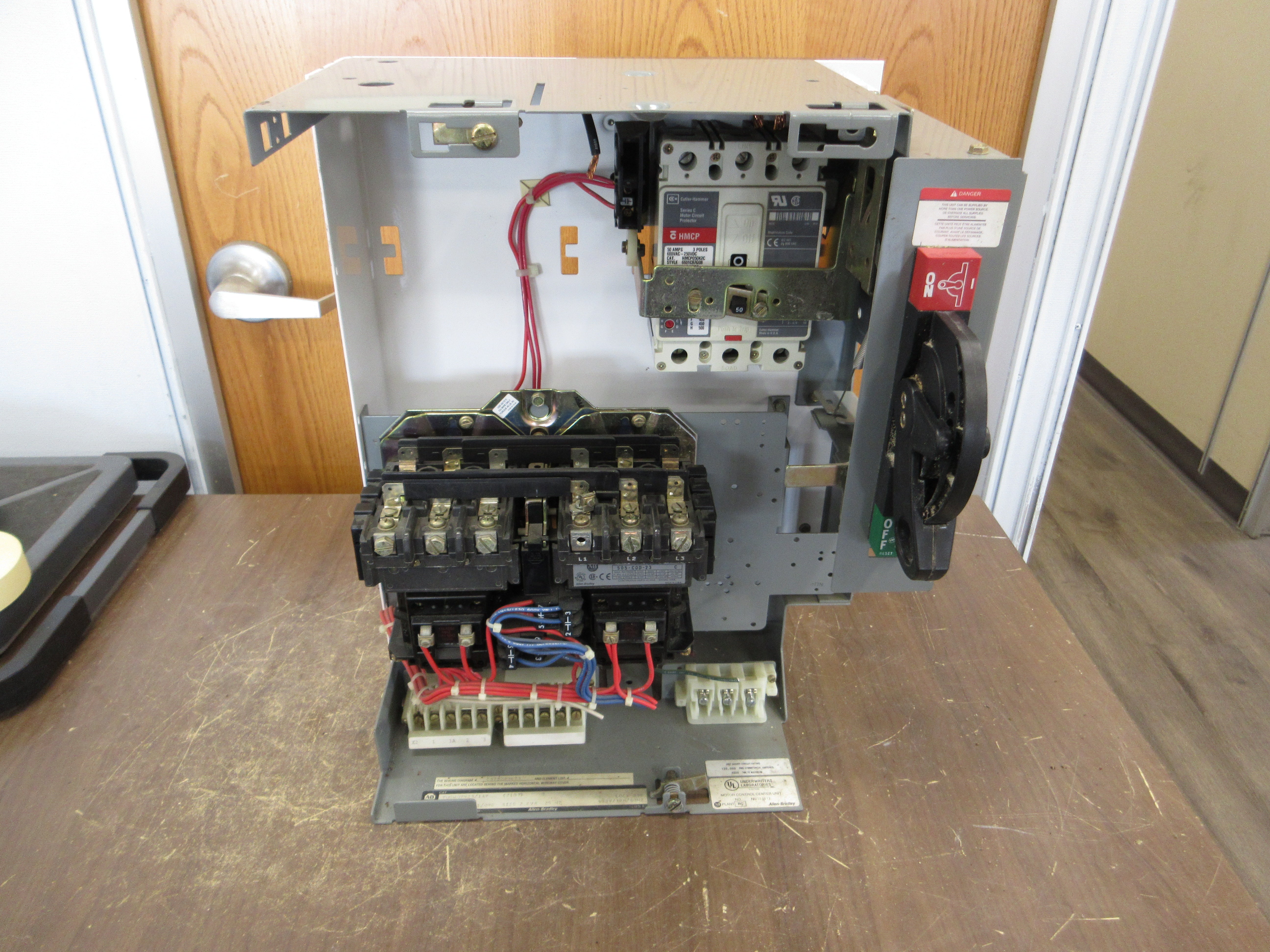 Allen-Bradley Size 2 Reversing MCC Bucket YUGWQY923/1AY 480V 3Ph 60Hz 120V Coil