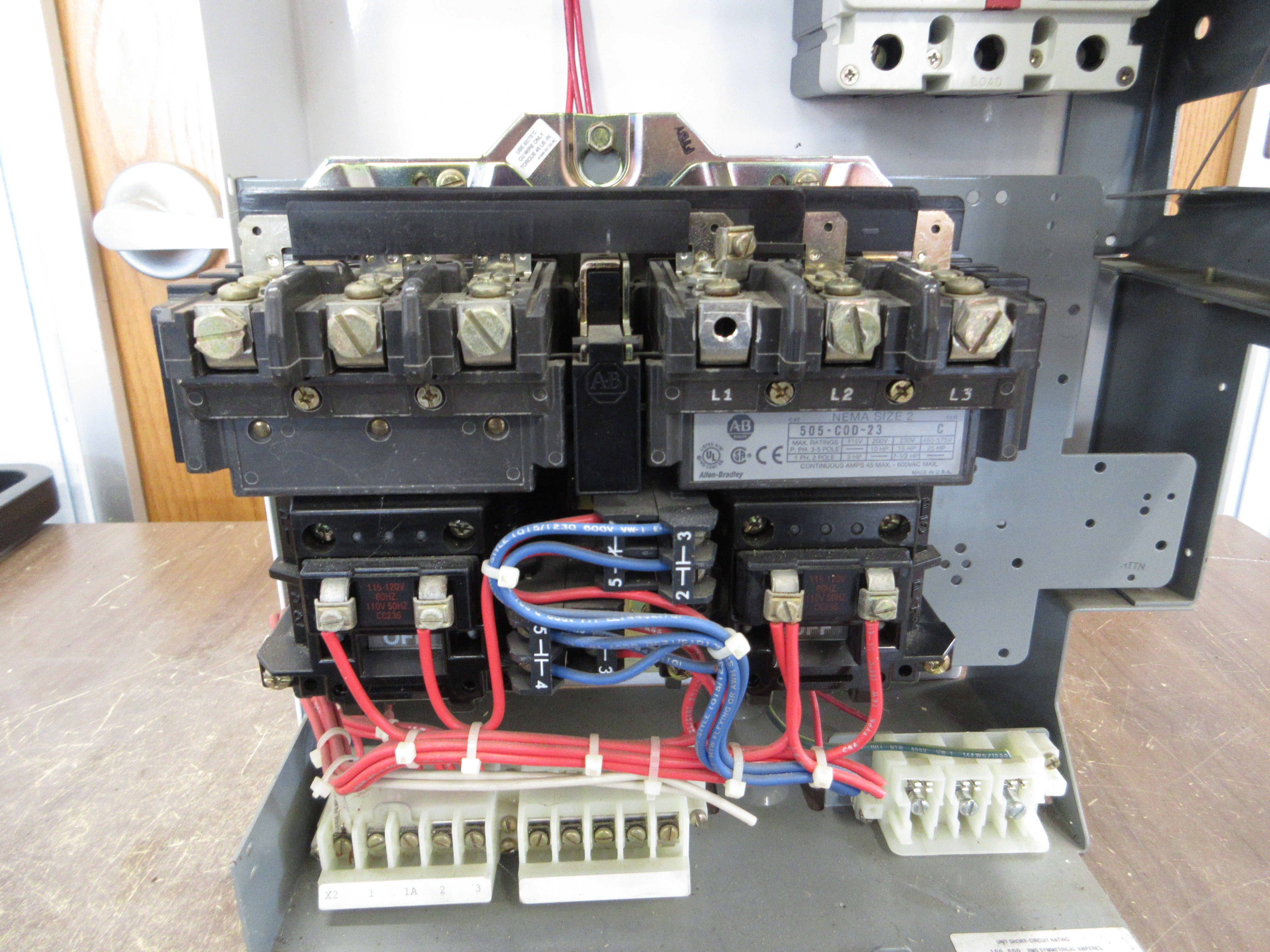 Allen-Bradley Size 2 Reversing MCC Bucket YUGWQY923/1AY 480V 3Ph 60Hz 120V Coil