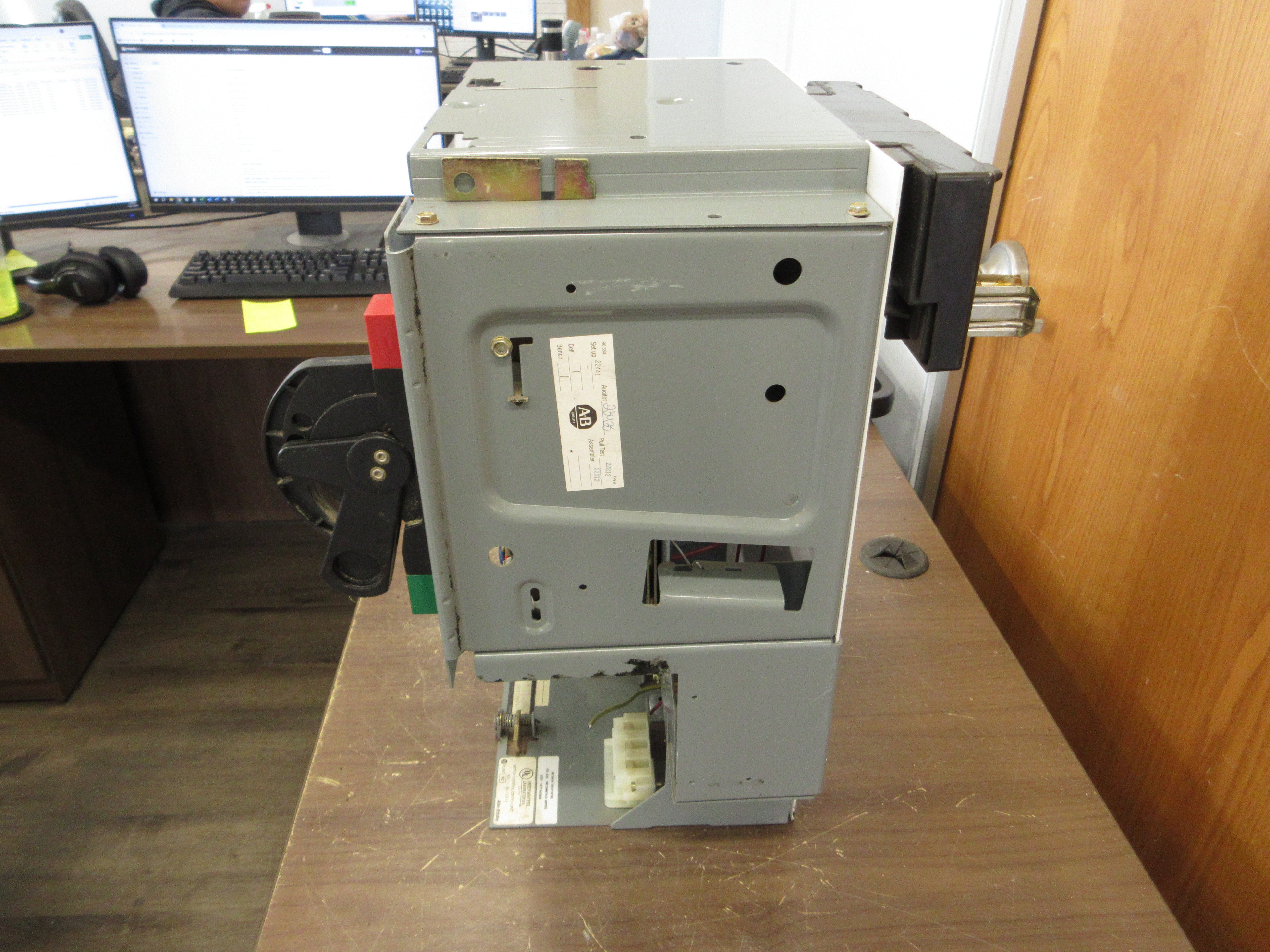 Allen-Bradley Size 2 Reversing MCC Bucket YUGWQY923/1AY 480V 3Ph 60Hz 120V Coil