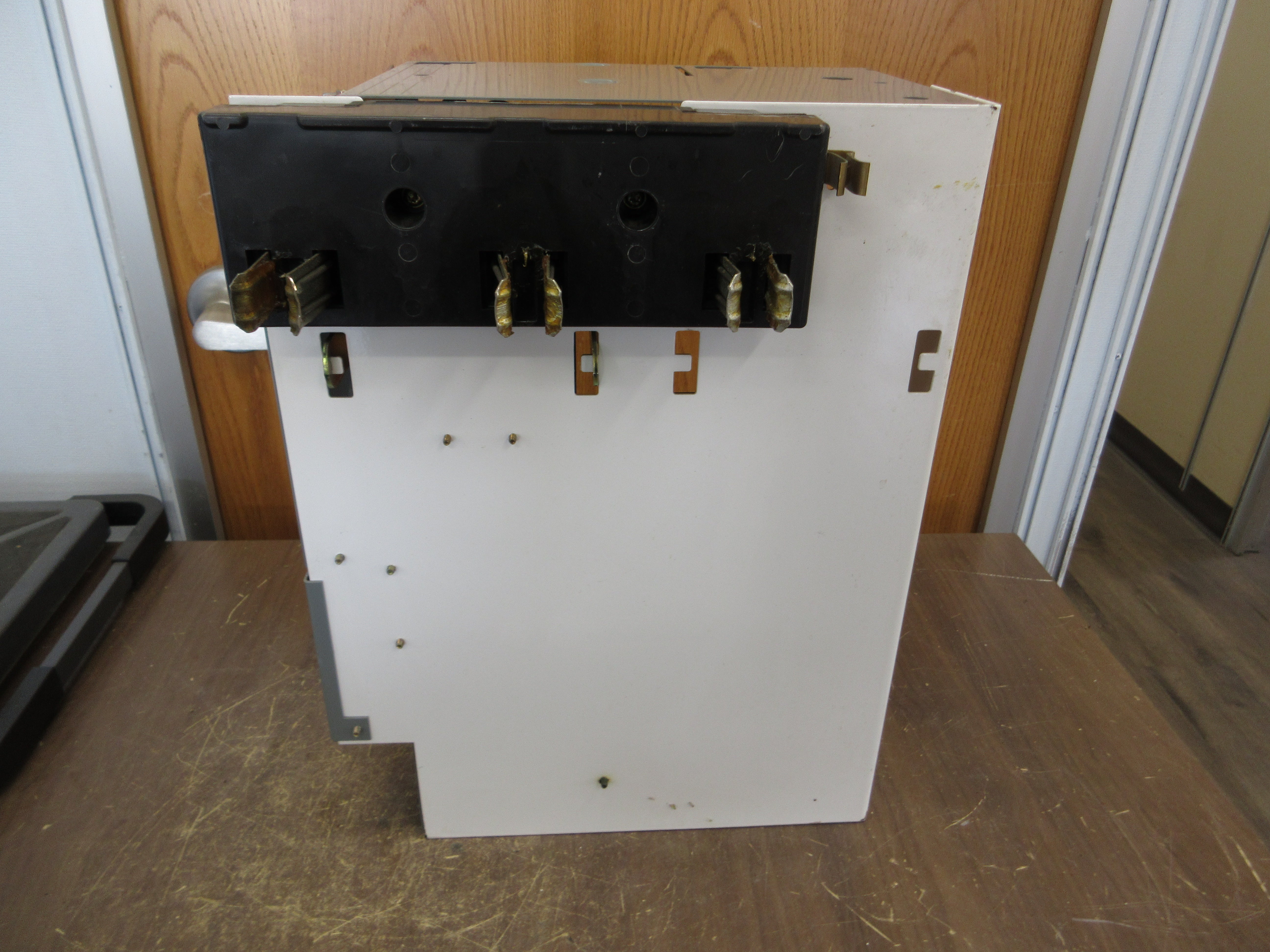 Allen-Bradley Size 2 Reversing MCC Bucket YUGWQY923/1AY 480V 3Ph 60Hz 120V Coil