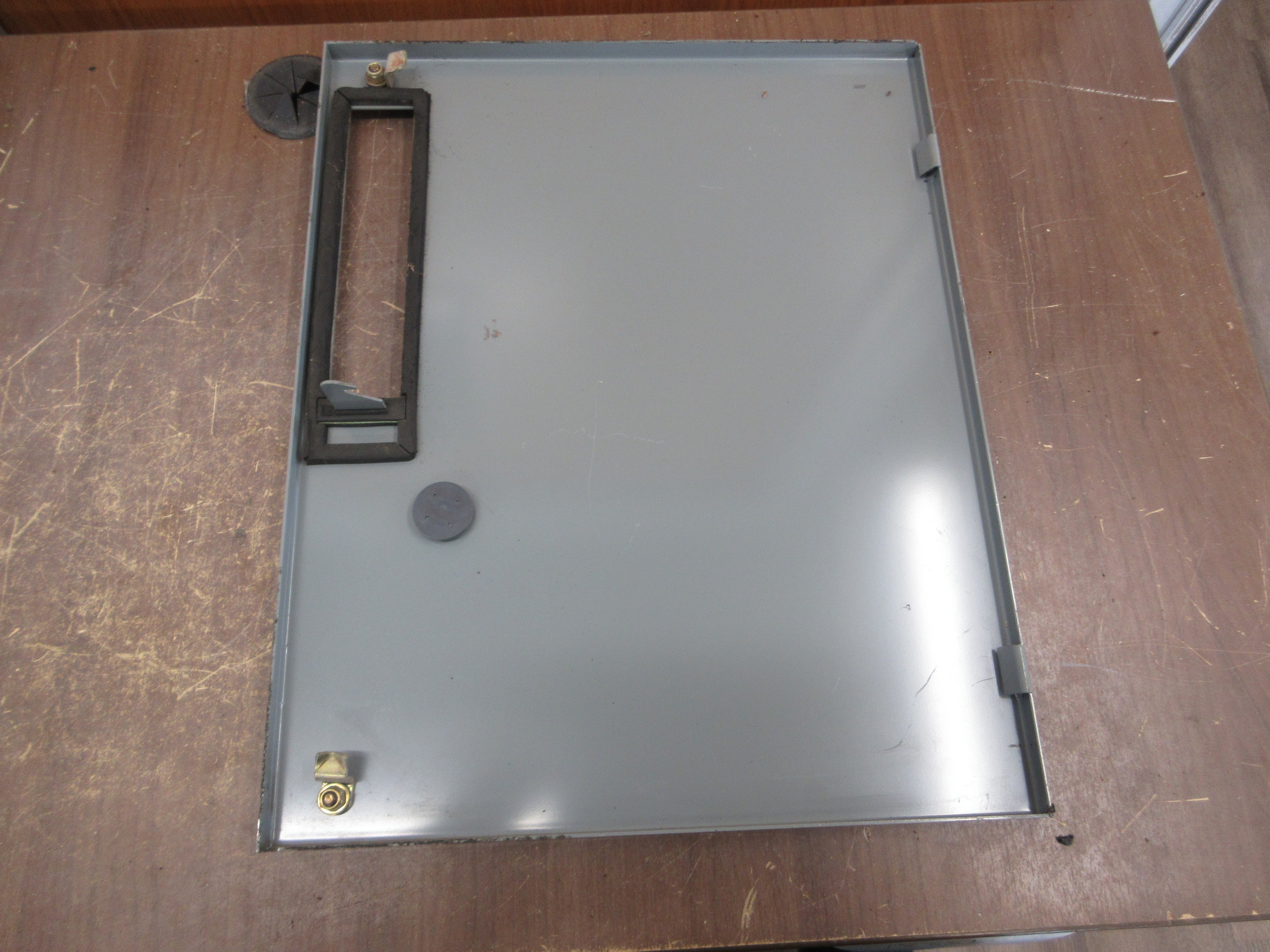 Allen-Bradley Size 2 Reversing MCC Bucket YUGWQY923/1AY 480V 3Ph 60Hz 120V Coil