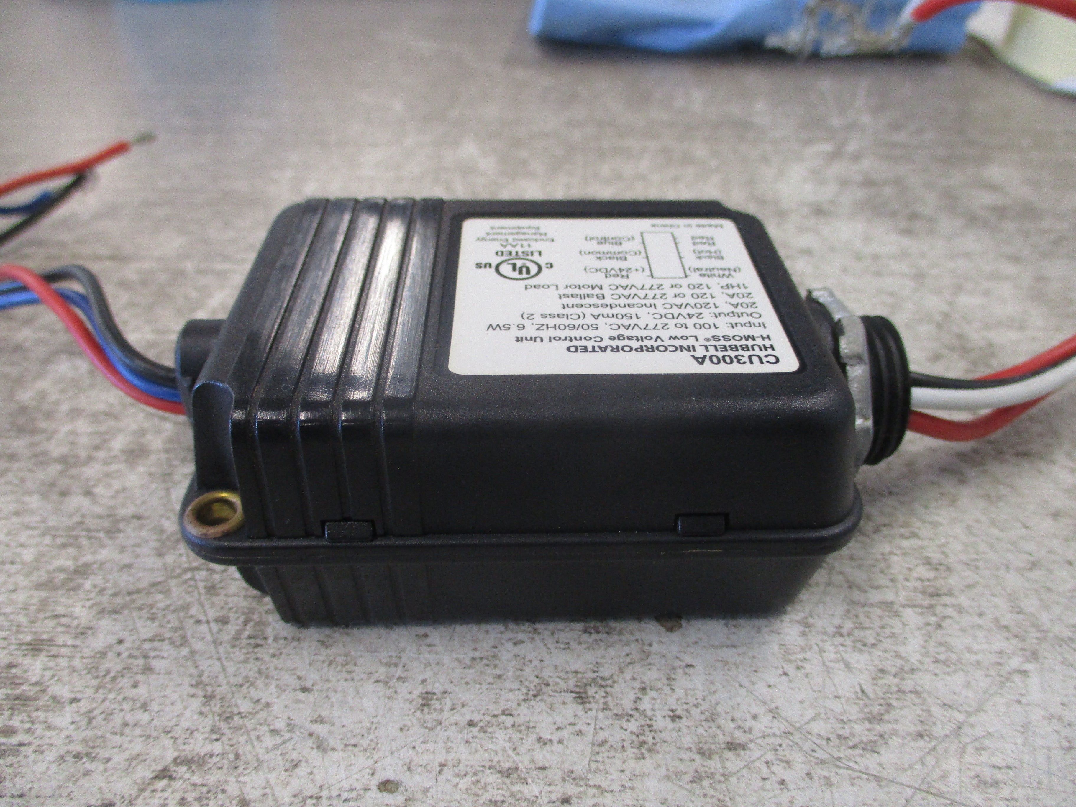 Hubbell H-Moss Low Voltage Control Unit CU300A Input: 100-277VAC 50/60Hz 6.5W Output: 24VDC 150mA Used