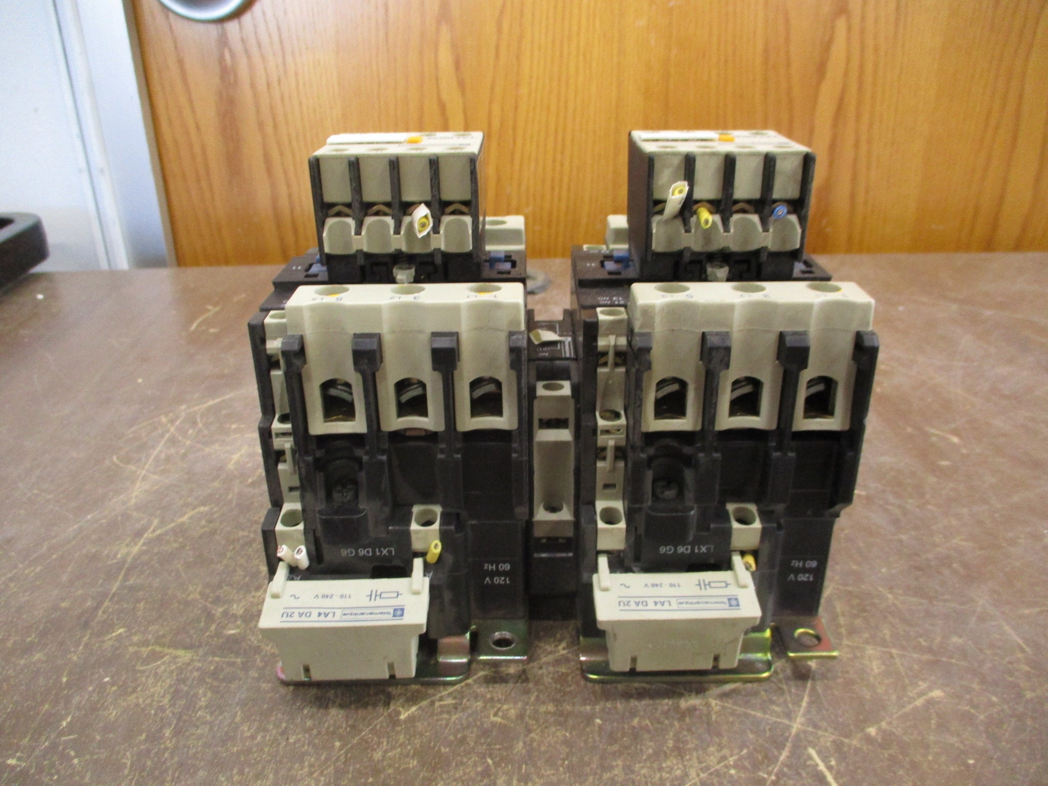 Telemecanique Reversing Contactor LC1D6511 120V Coil (2) Aux Contact Blocks Used