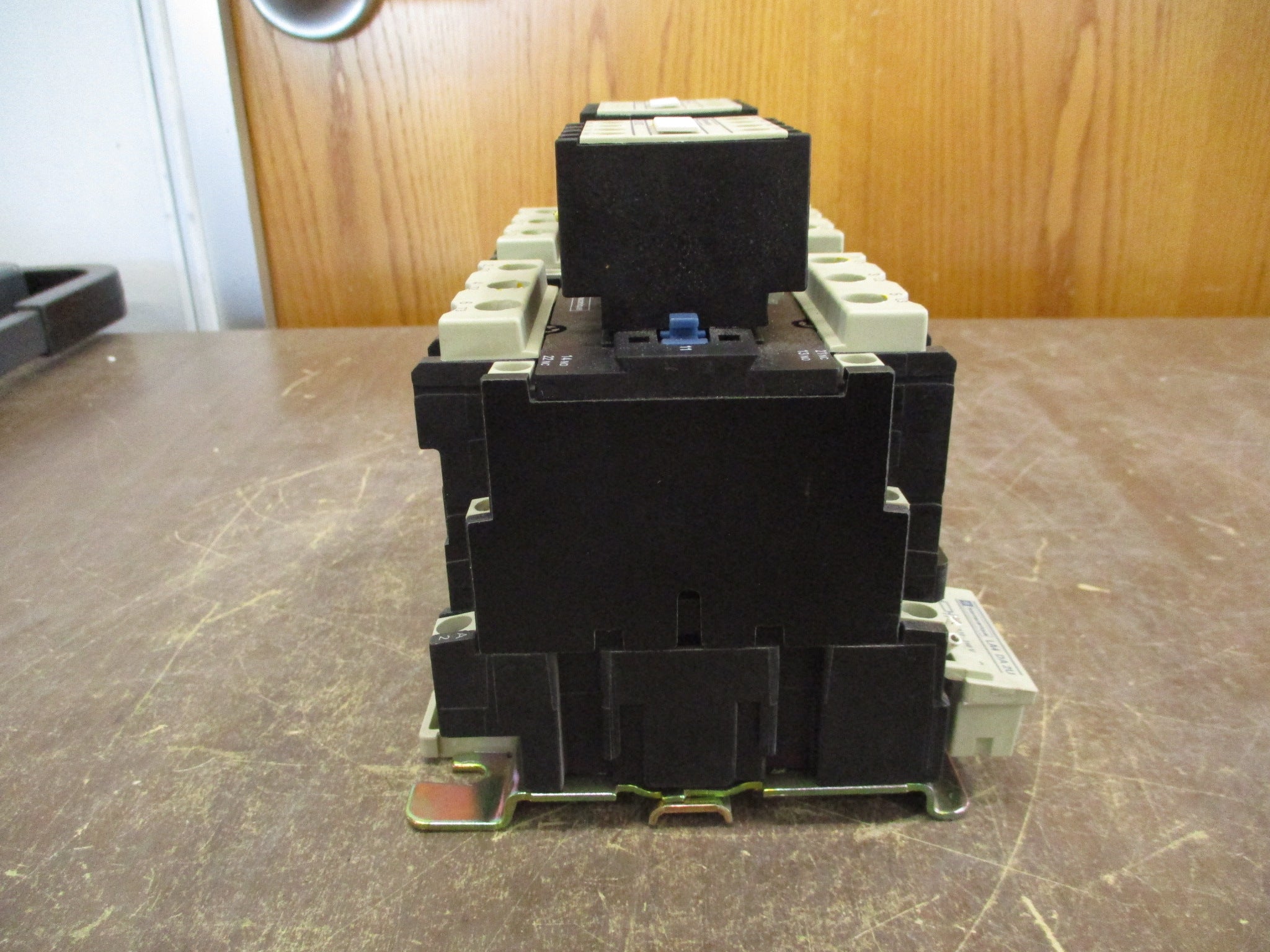 Telemecanique Reversing Contactor LC1D6511 120V Coil (2) Aux Contact Blocks Used