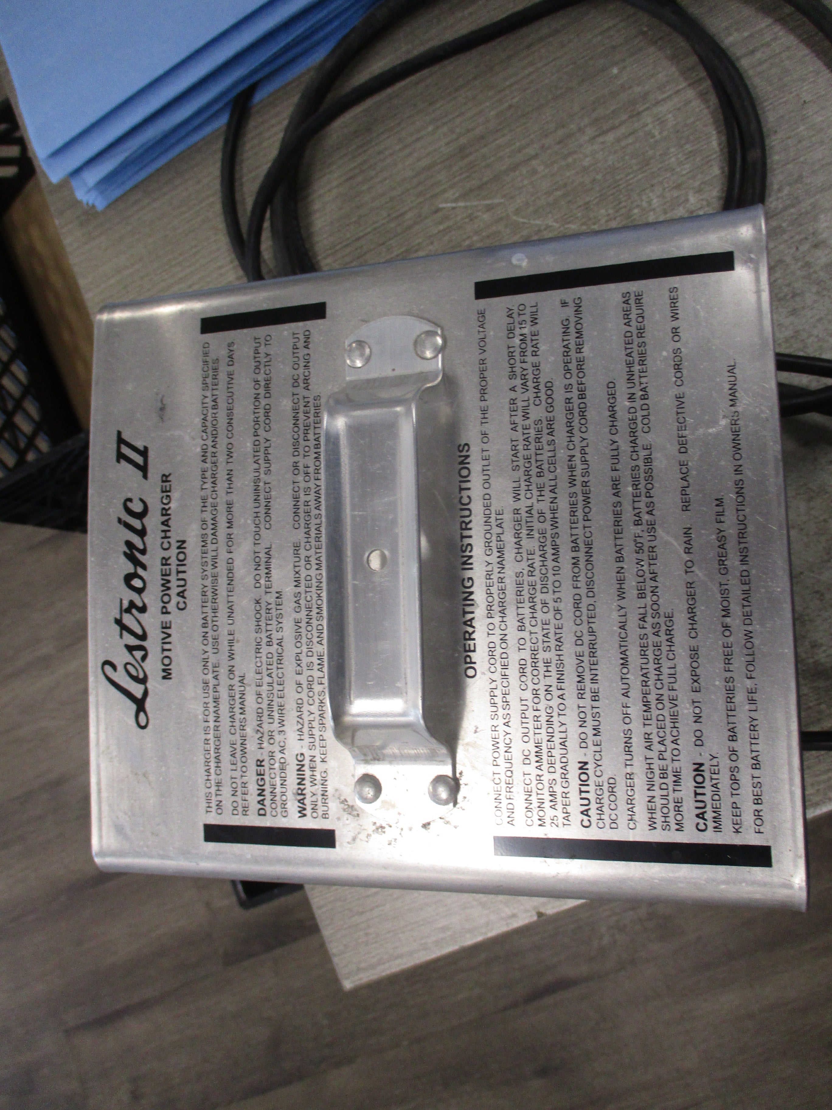 Lester Electrical Lestronic II Battery Charger 24LC25-8ET Input: 115VAC 60Hz 1Ph 9A Output: 24VDC 25A Used