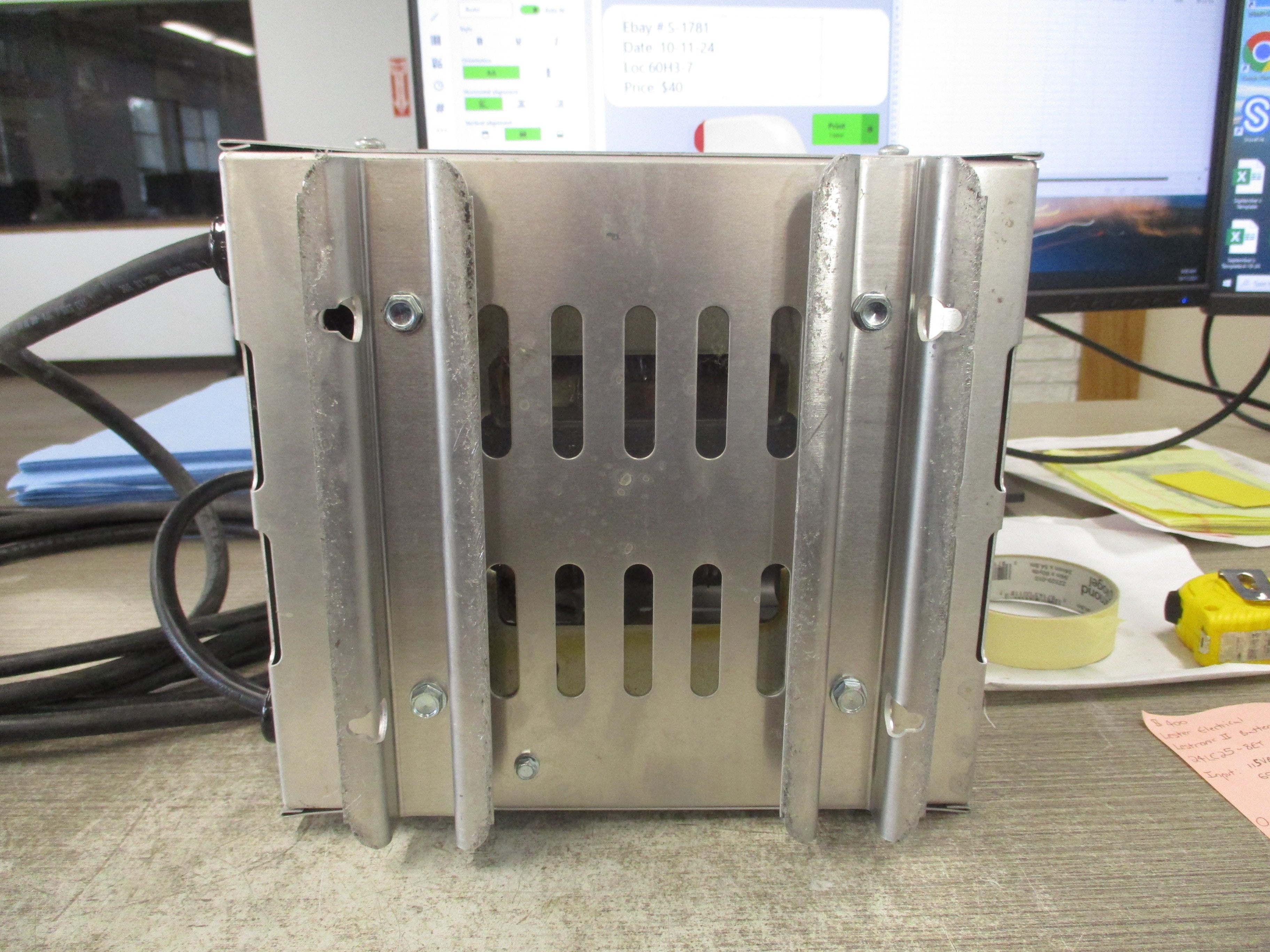 Lester Electrical Lestronic II Battery Charger 24LC25-8ET Input: 115VAC 60Hz 1Ph 9A Output: 24VDC 25A Used