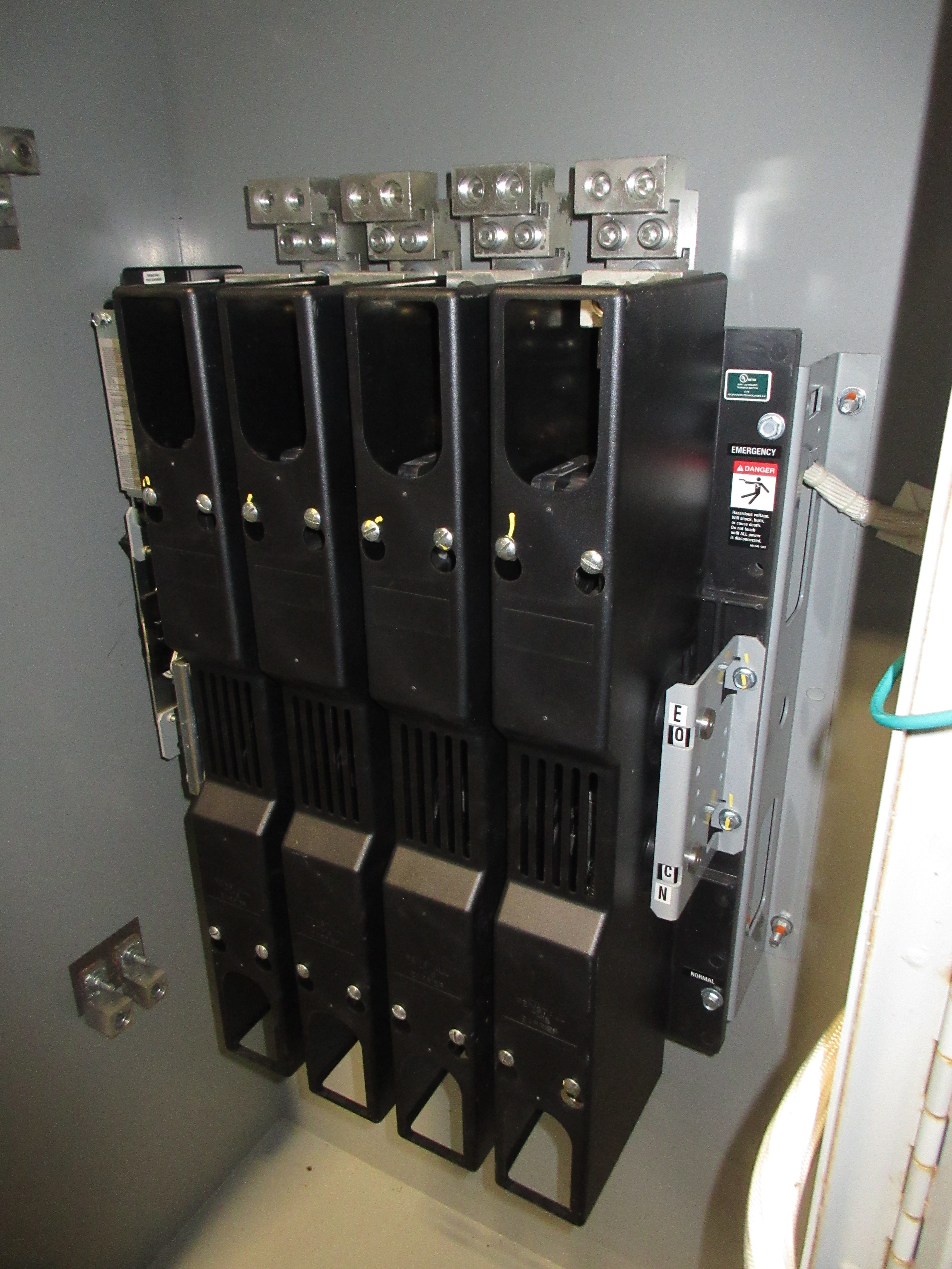 Asco Non-Automatic Transfer Switch H00386B30800N10F 800A 480V 3Ph Used