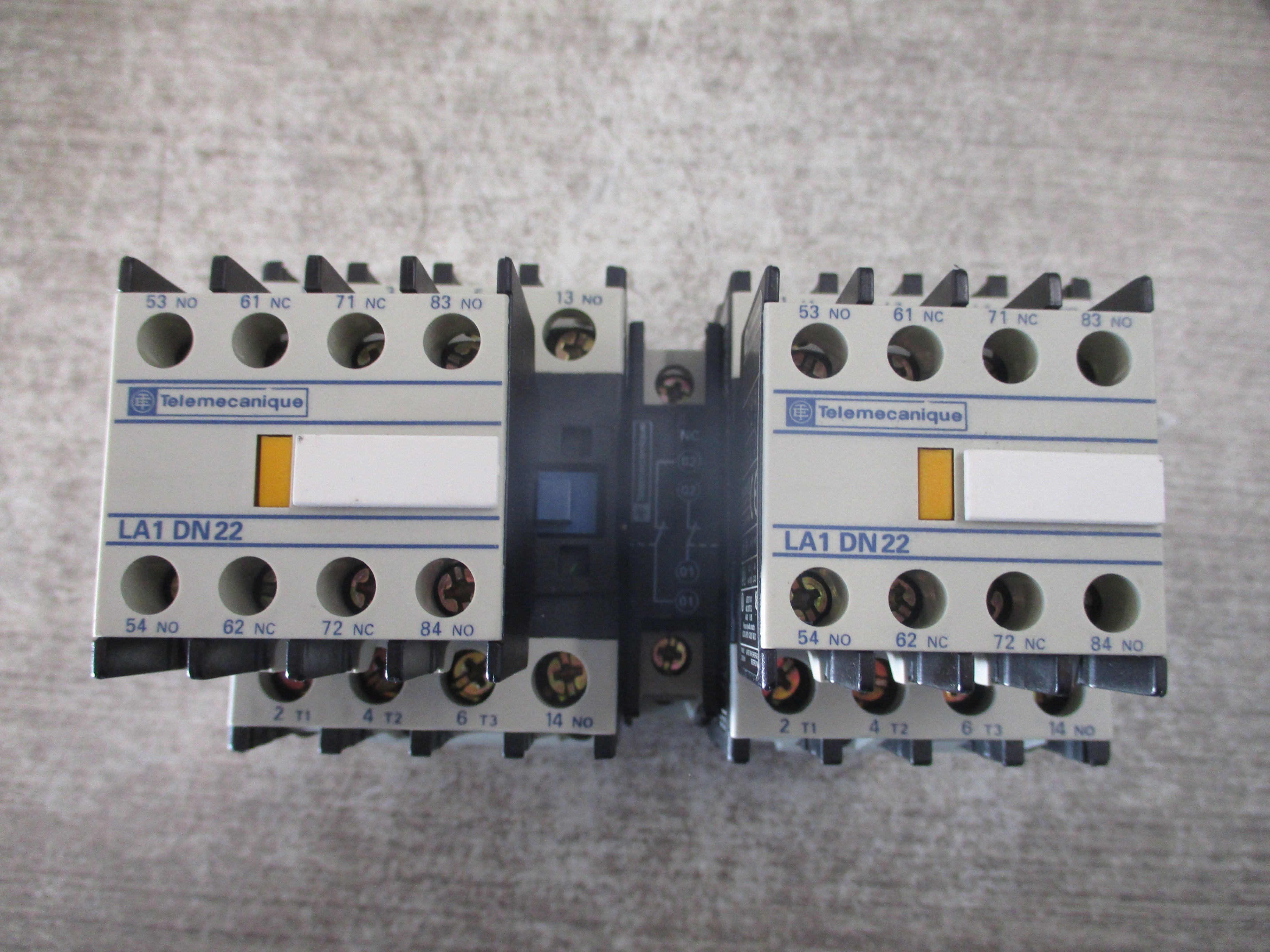Telemecanique Reversing Contactor LC1 D2510 120V Coil 40A 600V (2) Aux Contact Blocks (2) Surge Suppressors Used