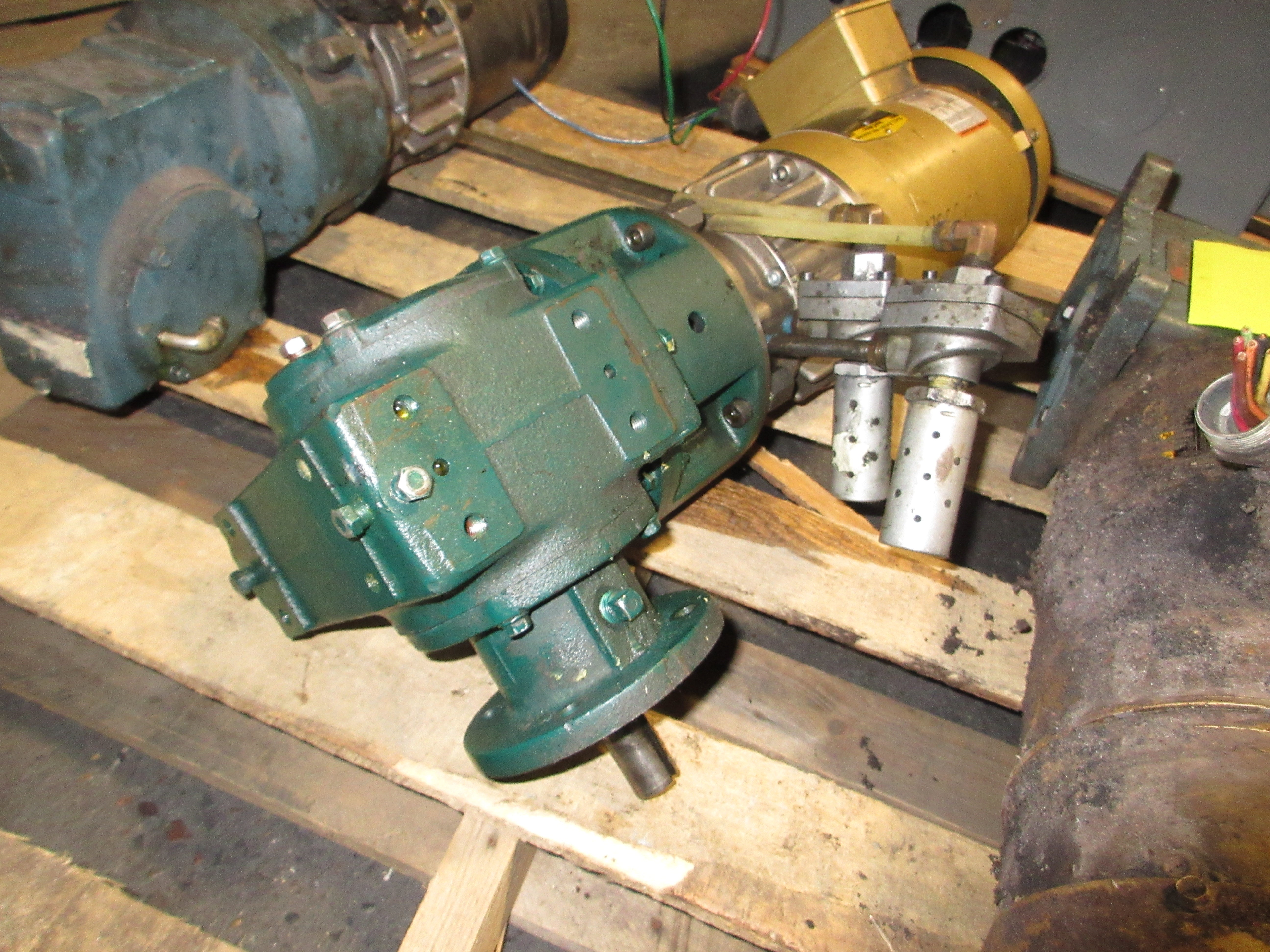 Master Power Transmission Gearmotor 8004567001LX 2HP 1800 RPM In Used