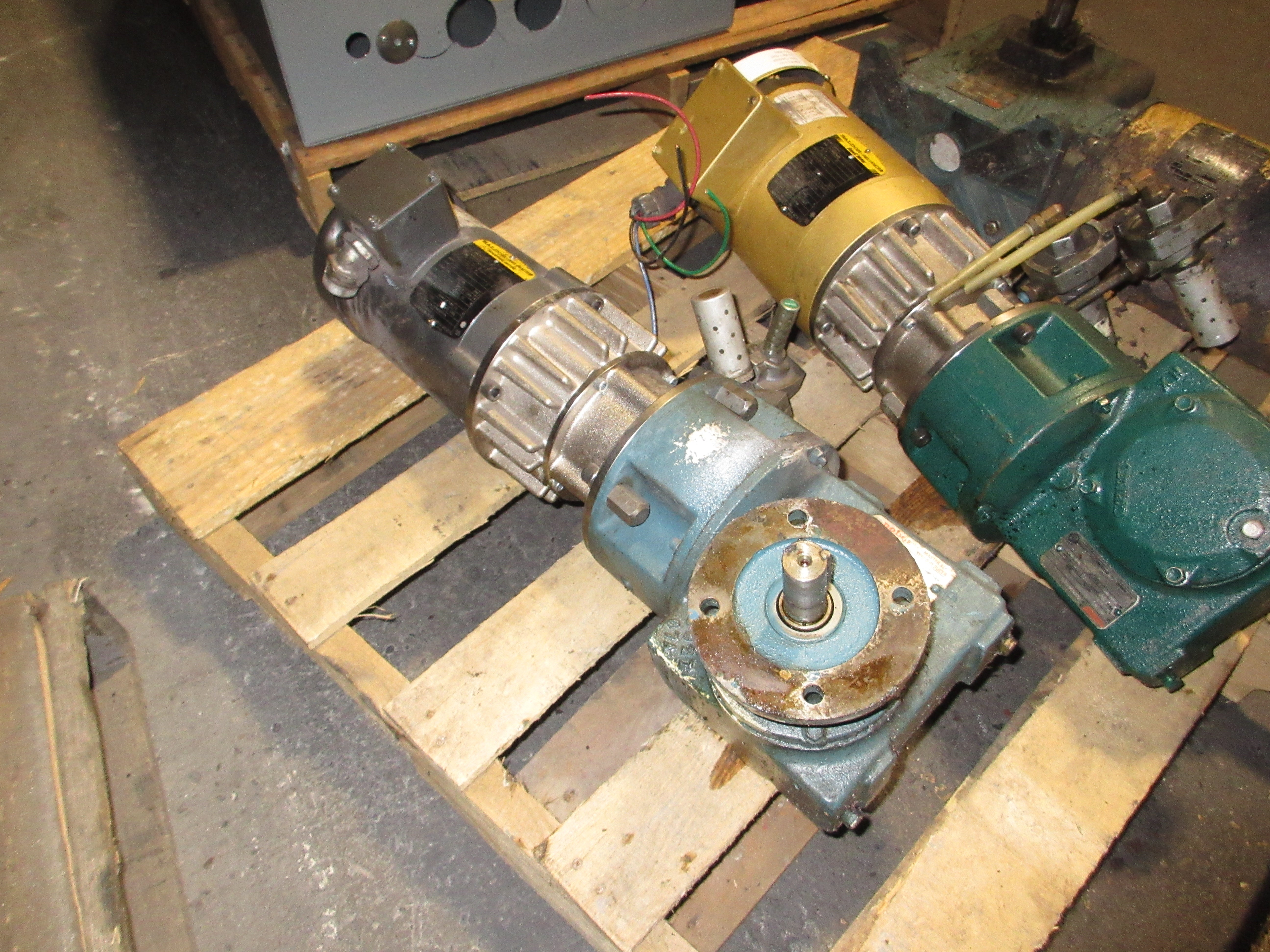 Dodge Gearmotor M643788001VT 2HP Max Input 1750 RPM Input 469 Torque Cap In LBS