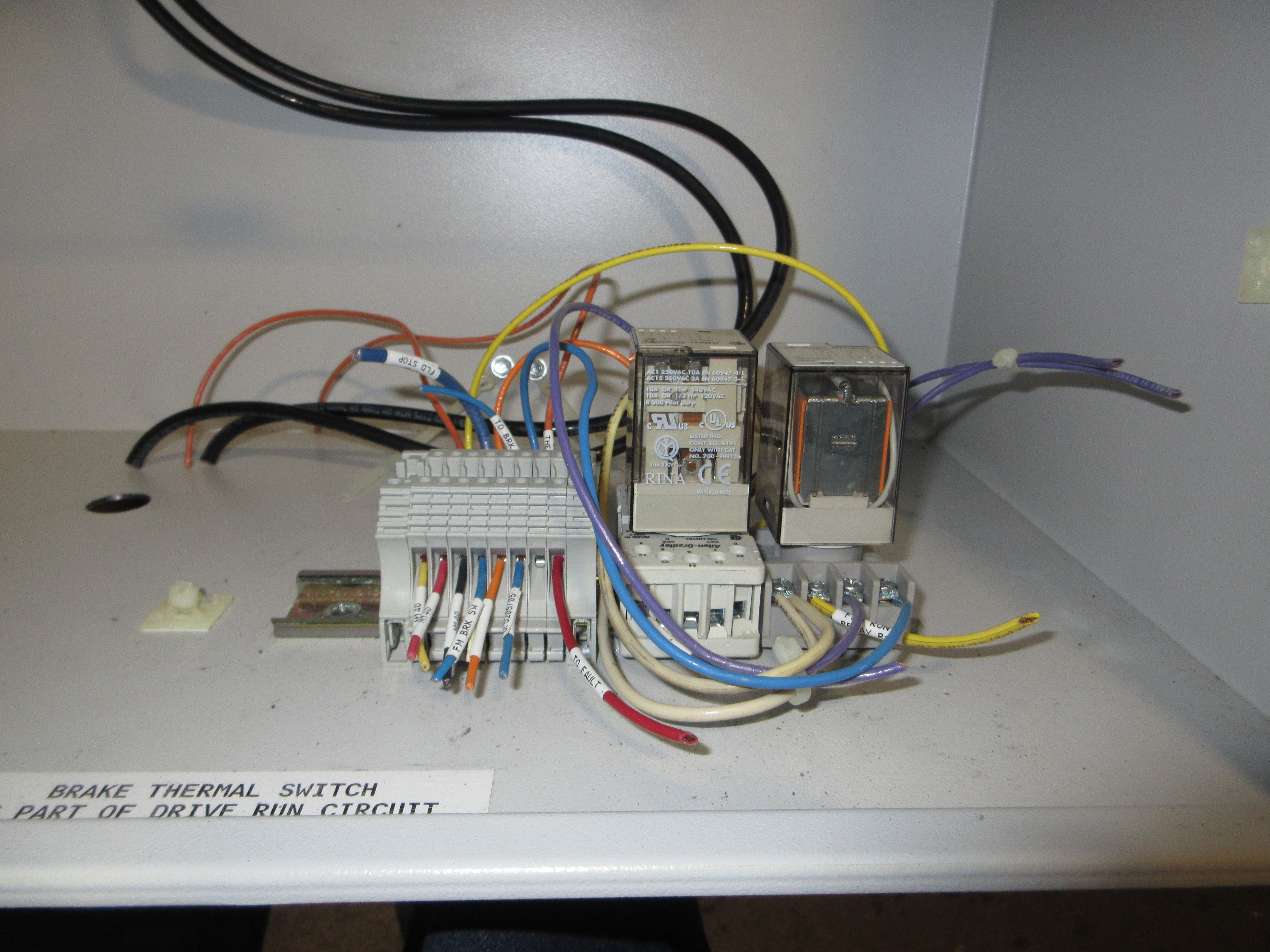 Allen-Bradley PowerFlex 755 AC Drive 20G1AGD248AA0NNNNN Ser. A 200HP 3Ph Used