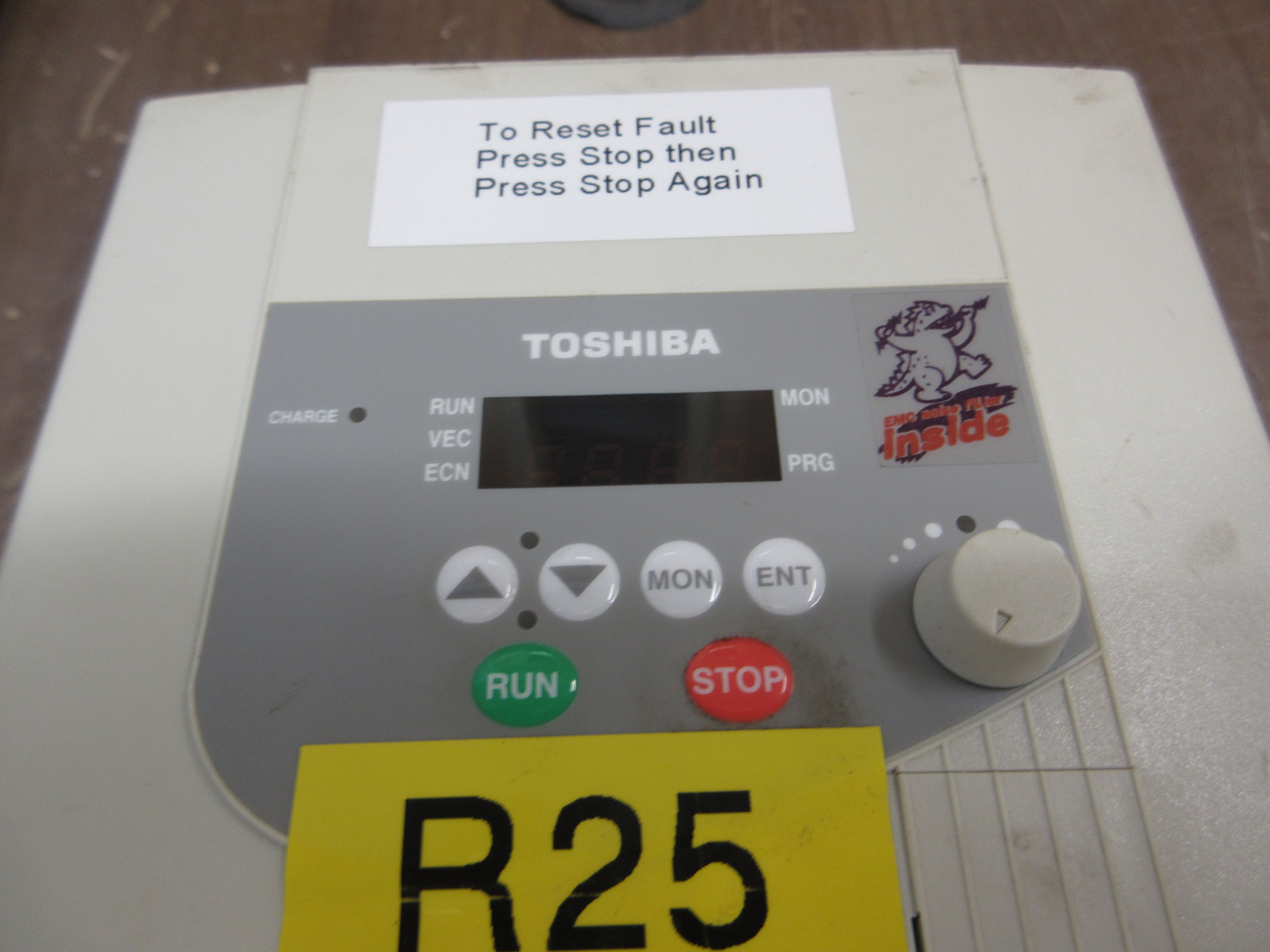 Toshiba AC Drive VFS9-2037PM-WN 5HP 3Ph Used