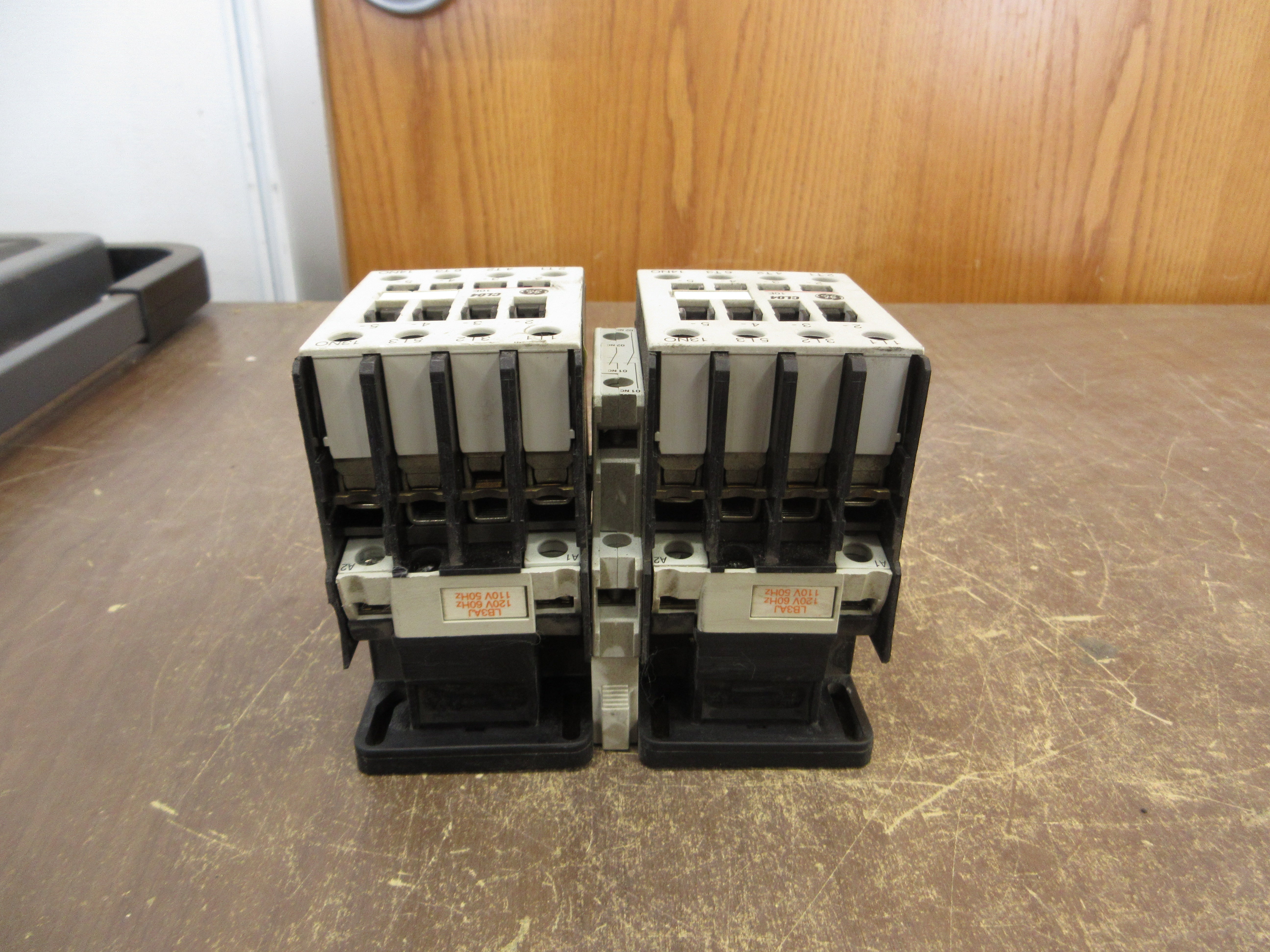 GE Reversing Contactor CL04A310M 120V Coil 54A 600V Used