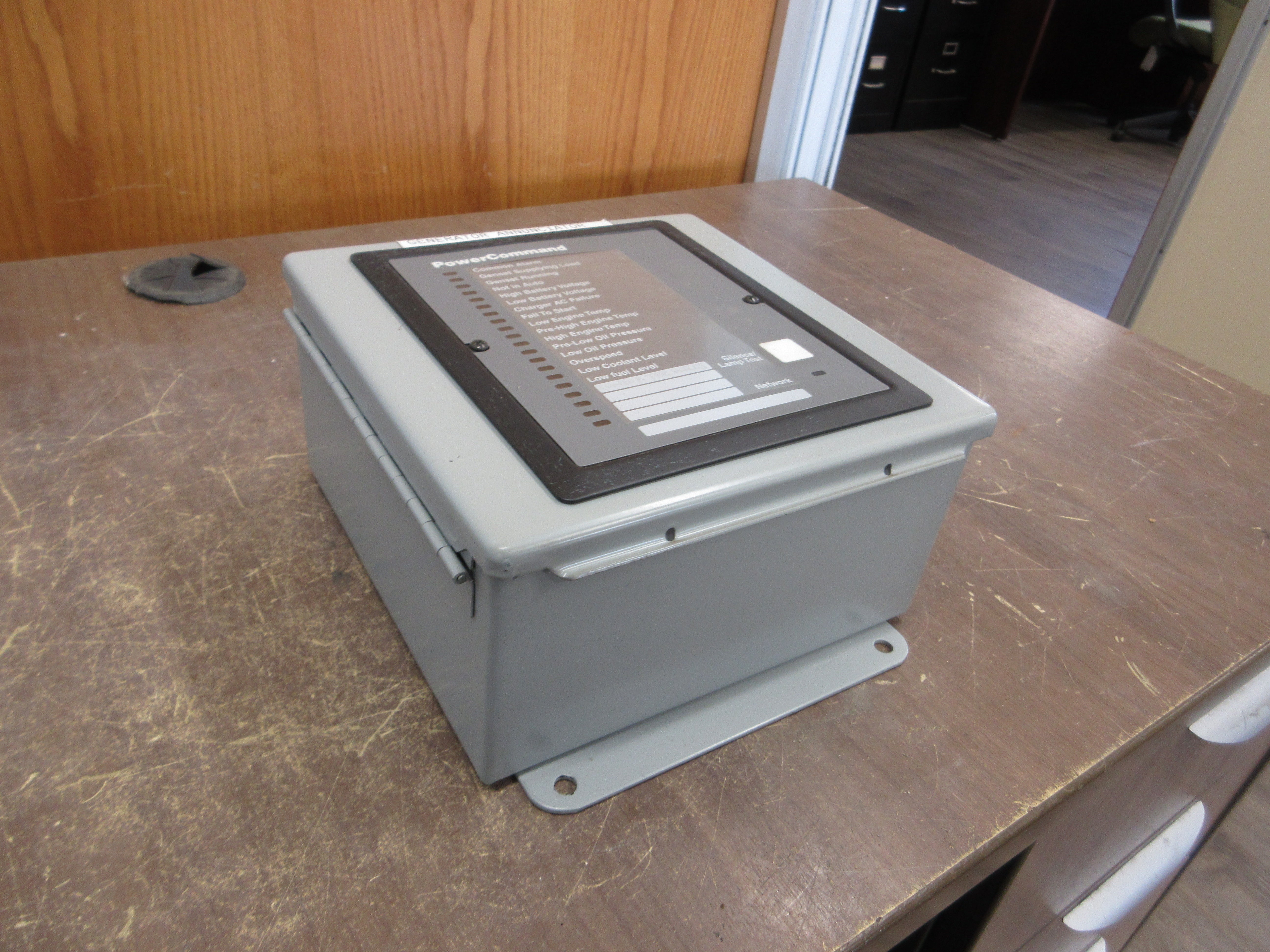 Cummins Power Command Annunciator 327-1309 w/ Enclosure Used