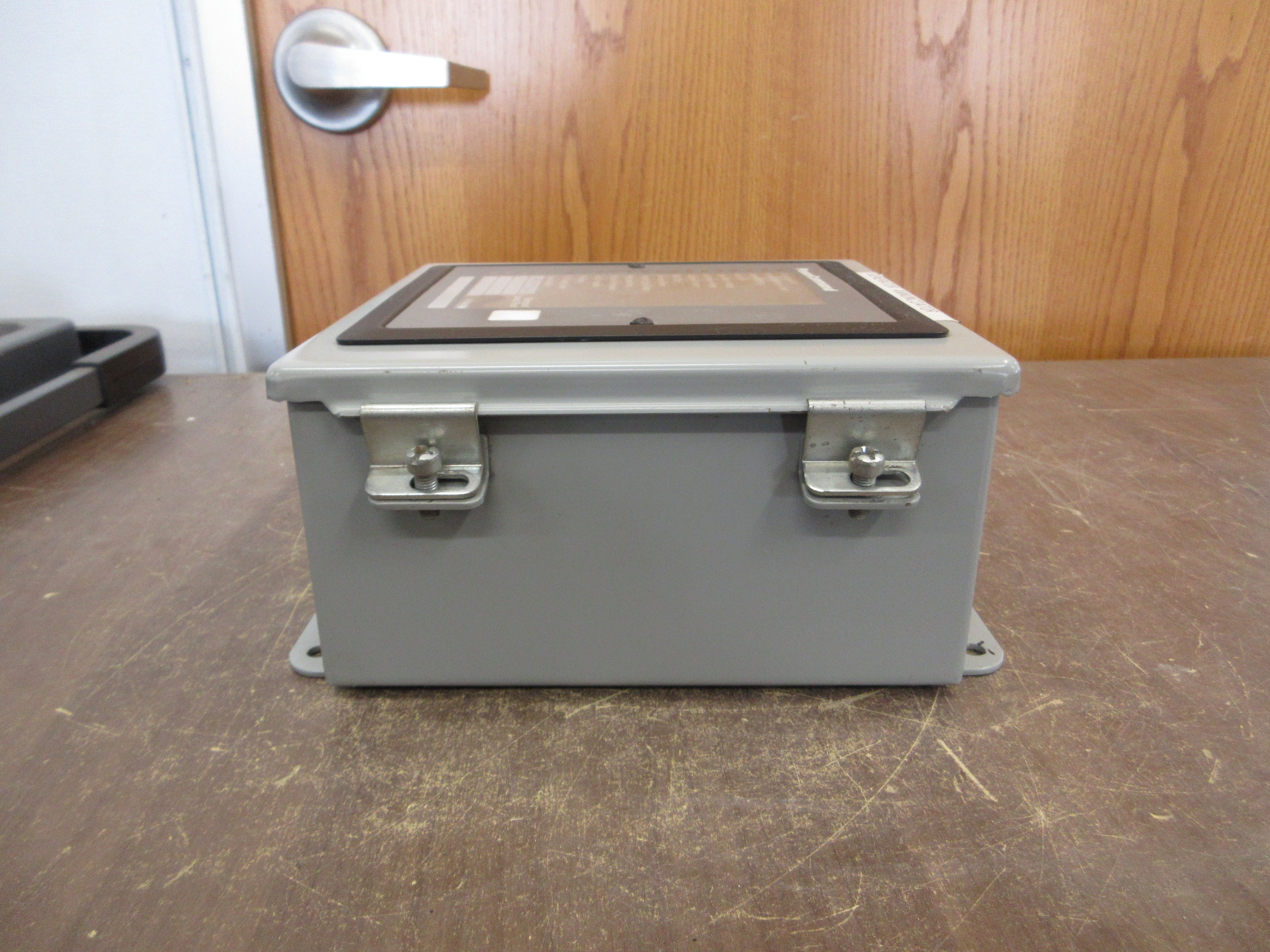 Cummins Power Command Annunciator 327-1309 w/ Enclosure Used