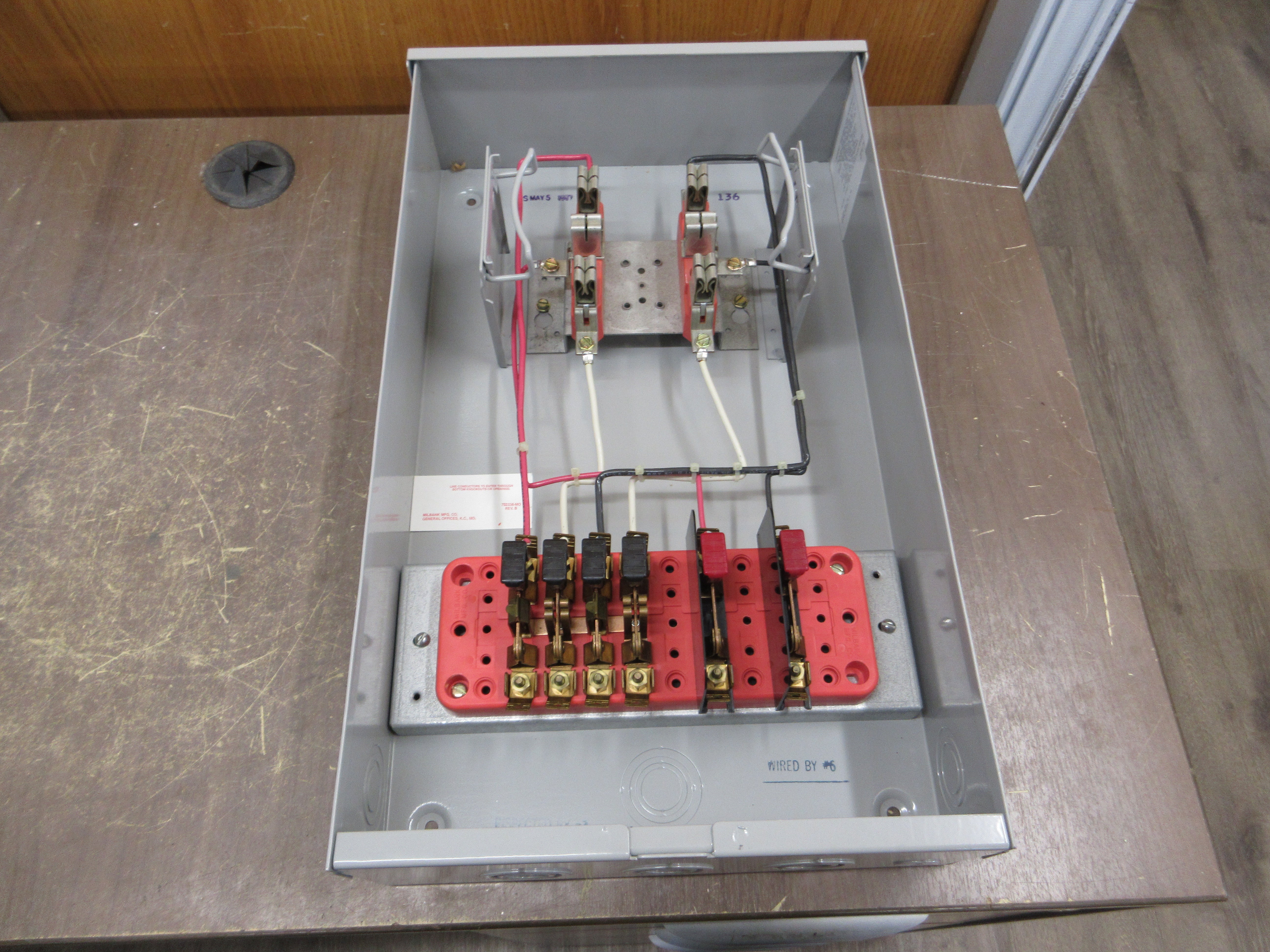 Milbank Meter Socket CE136 20A New Surplus