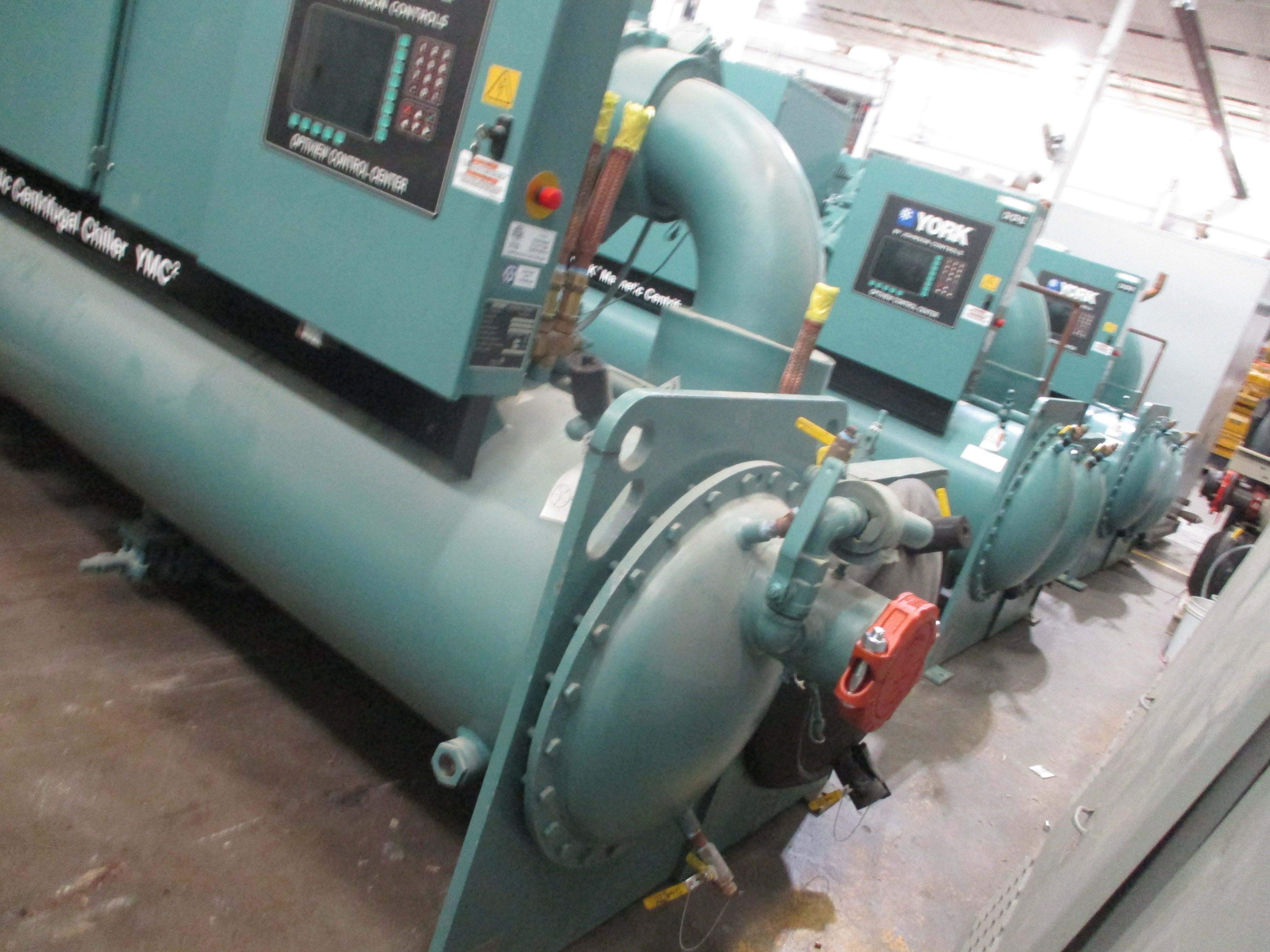 York YMC2 Water Cooled Chiller YMC2-S0967AAS 275 Ton 460V 3Ph 9,924 Operating Ho