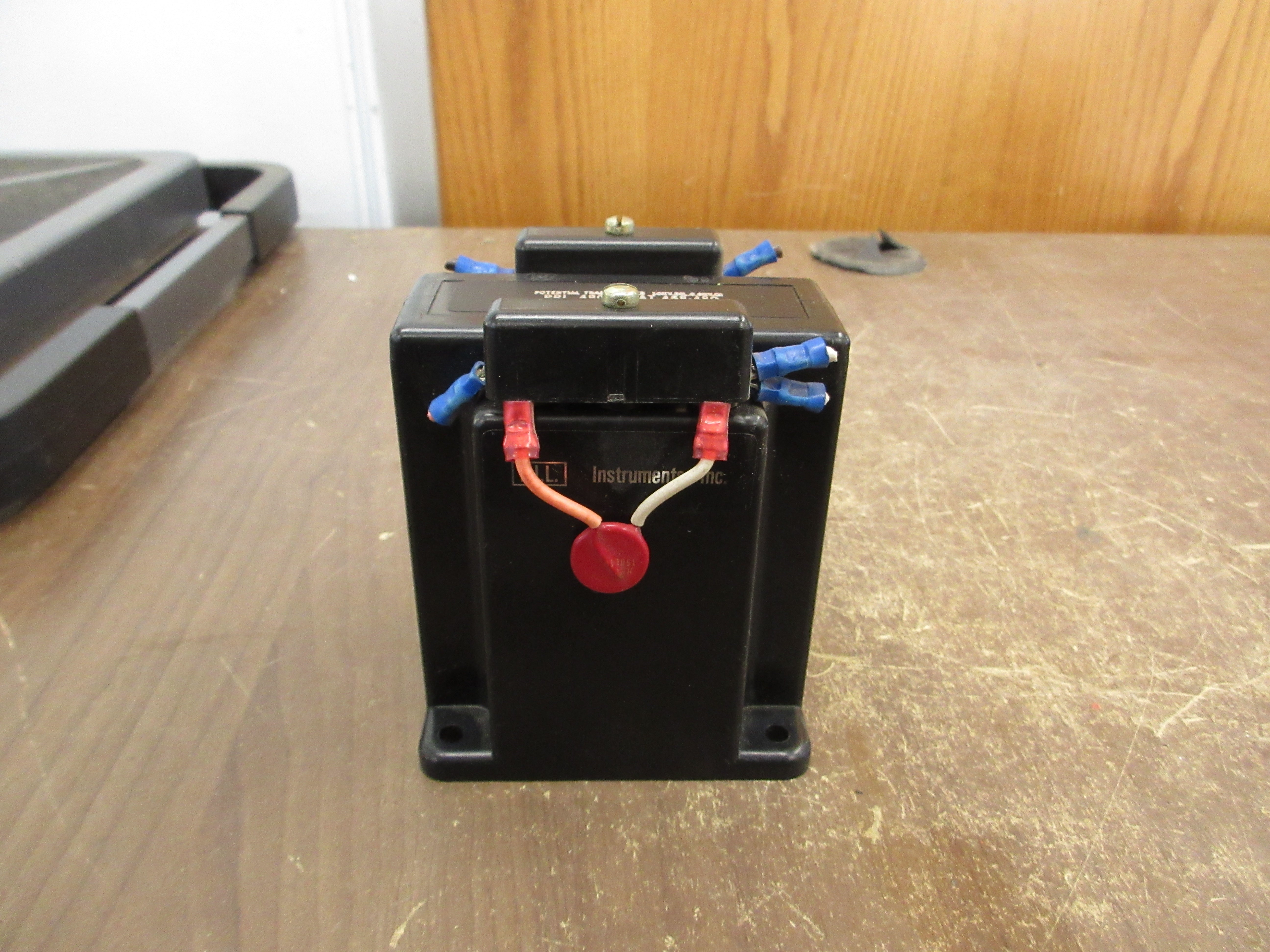 Instrument Transformers Potential Transformer 468-480 Pri: 480V Ratio 4:1 60Hz