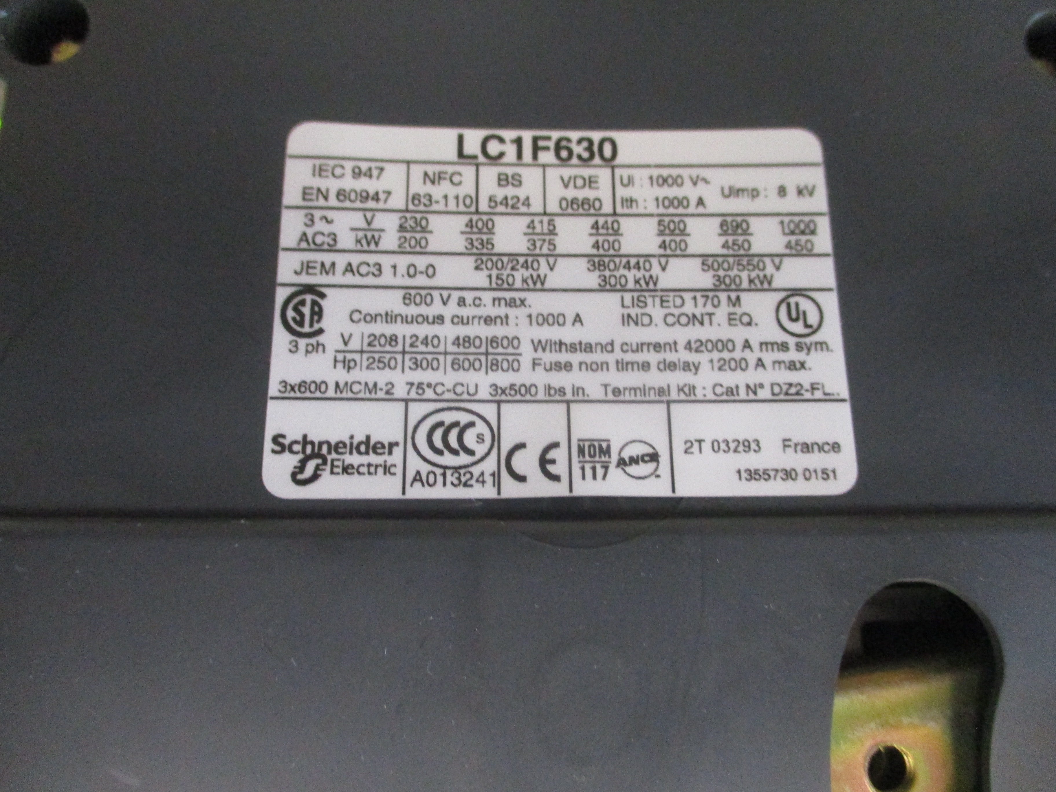 Square D Contactor LC1 F630 240V Coil 1000A 600V (1) Aux Contact Block Used