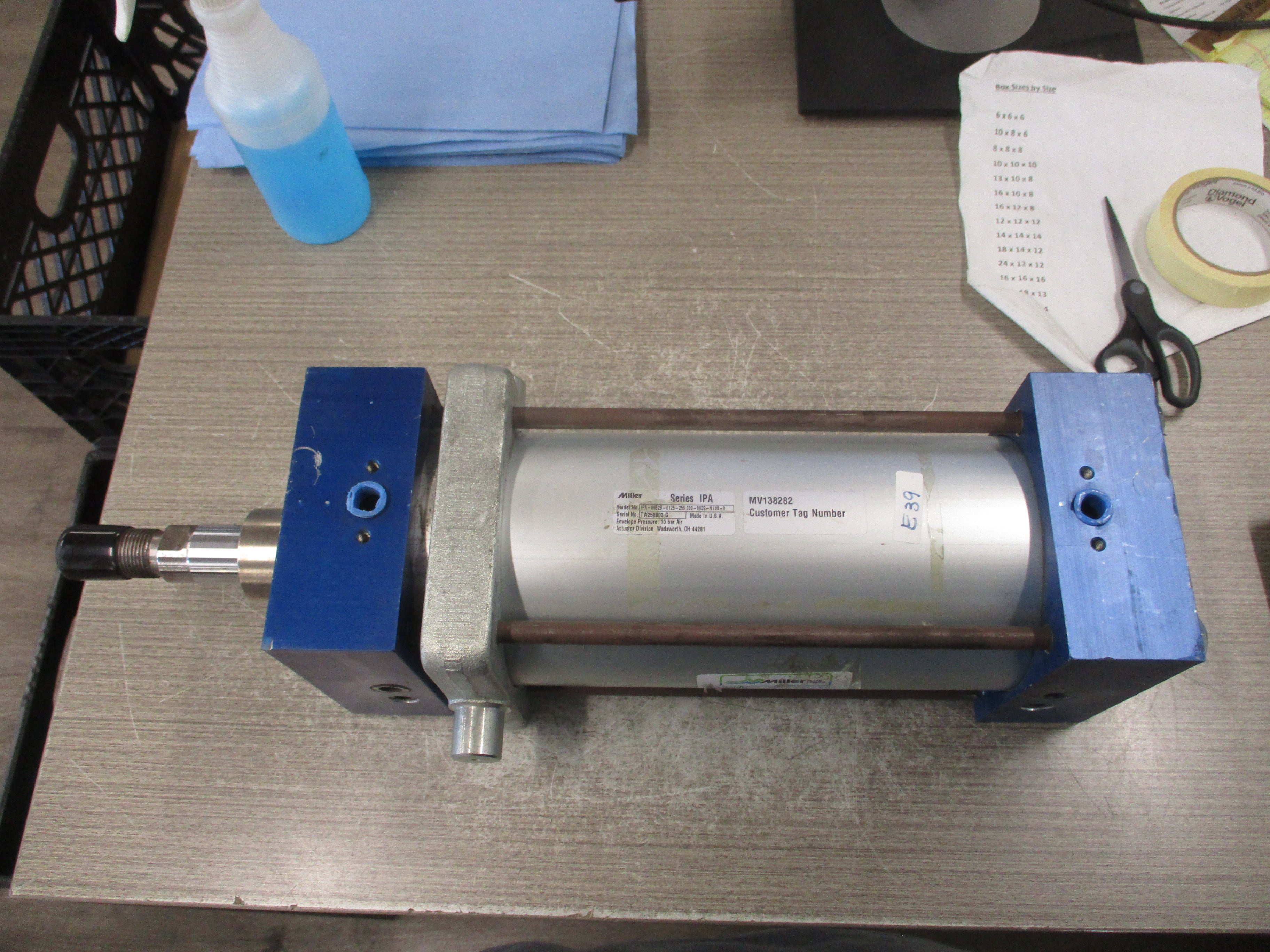 Miller Series IPA Pneumatic Cylinder IPA-89B2B-0125-250.000-0032-N11N-0 Pressure: 10 Bar Used