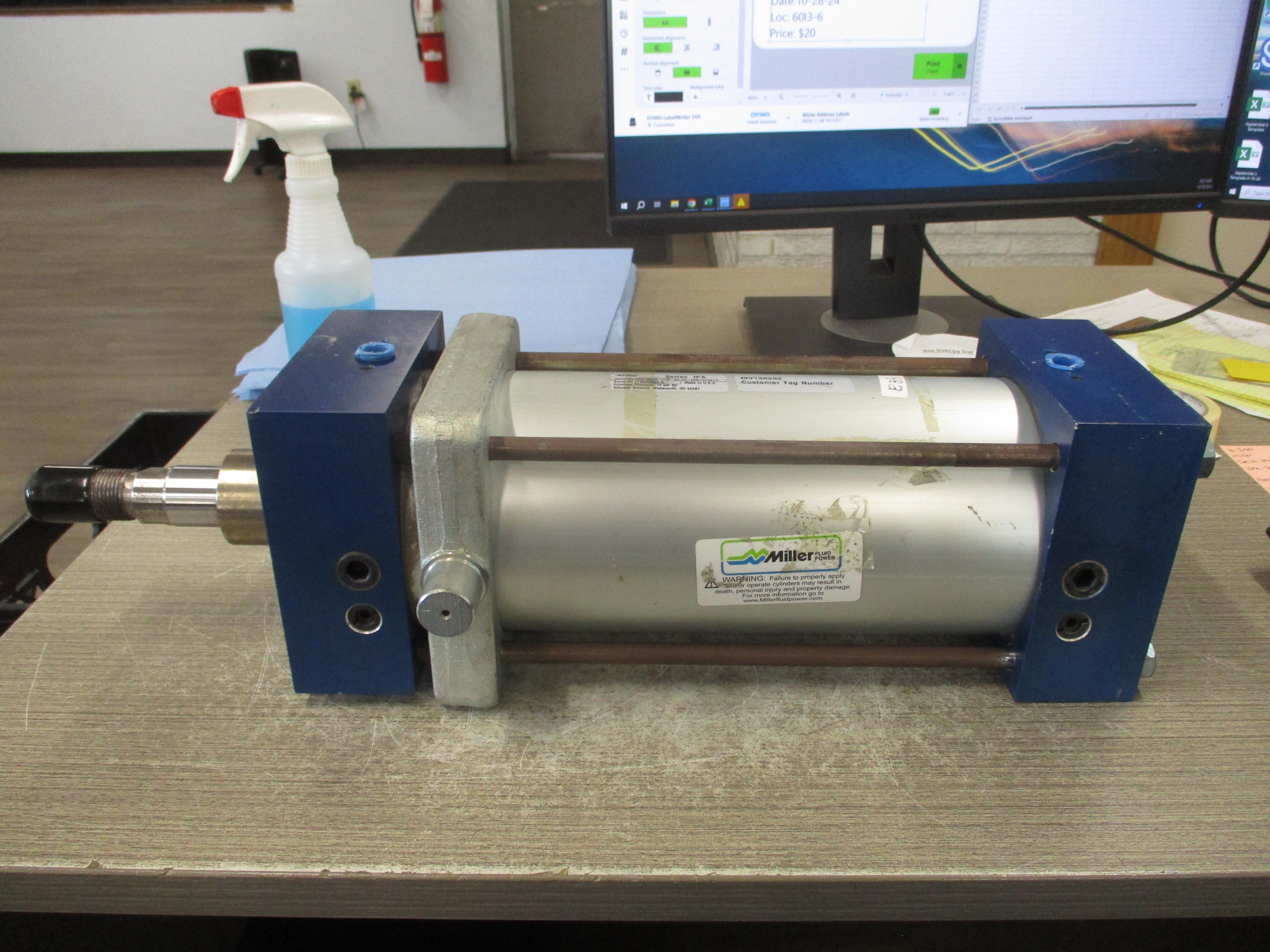 Miller Series IPA Pneumatic Cylinder IPA-89B2B-0125-250.000-0032-N11N-0 Pressure: 10 Bar Used