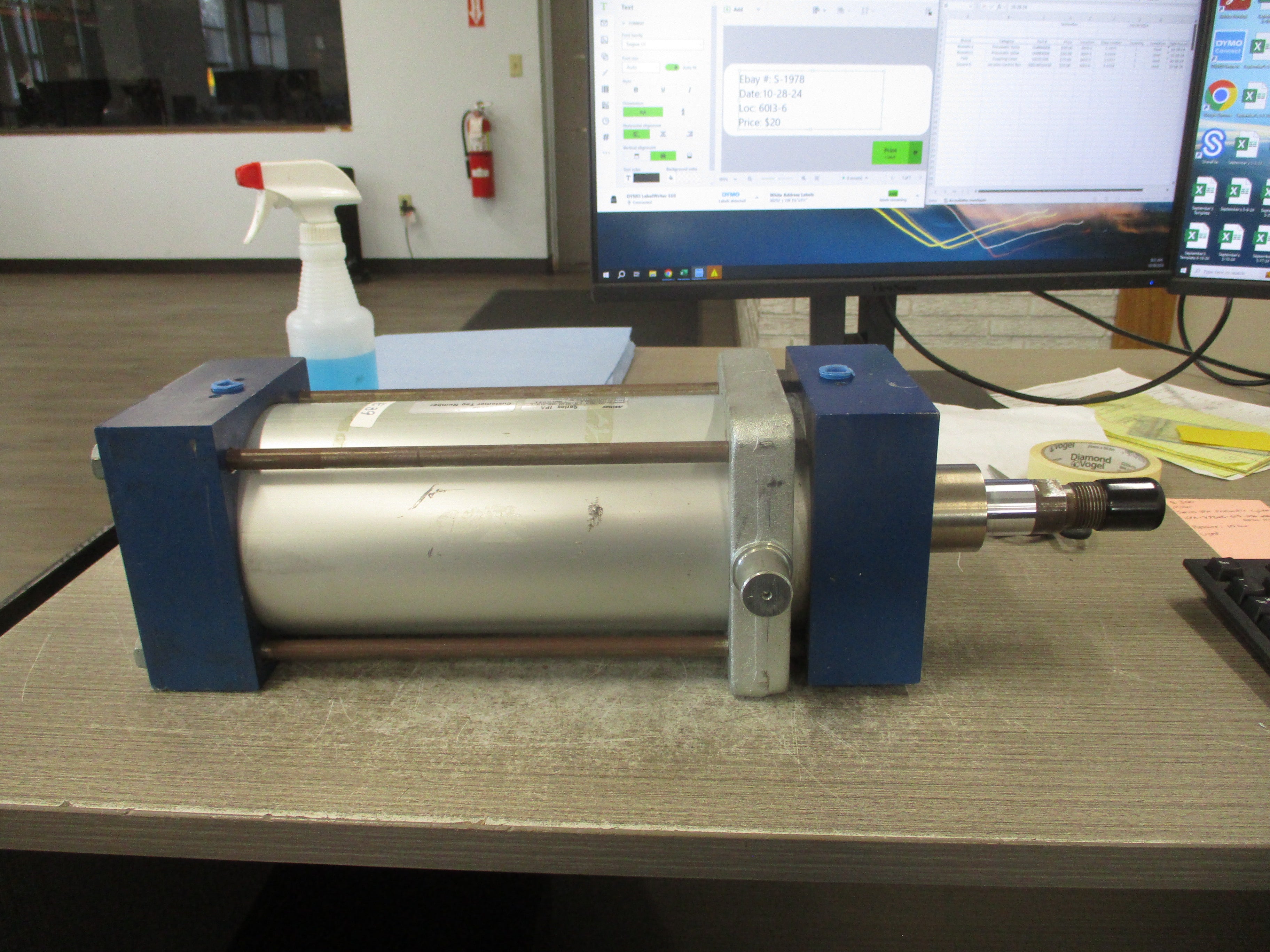 Miller Series IPA Pneumatic Cylinder IPA-89B2B-0125-250.000-0032-N11N-0 Pressure: 10 Bar Used