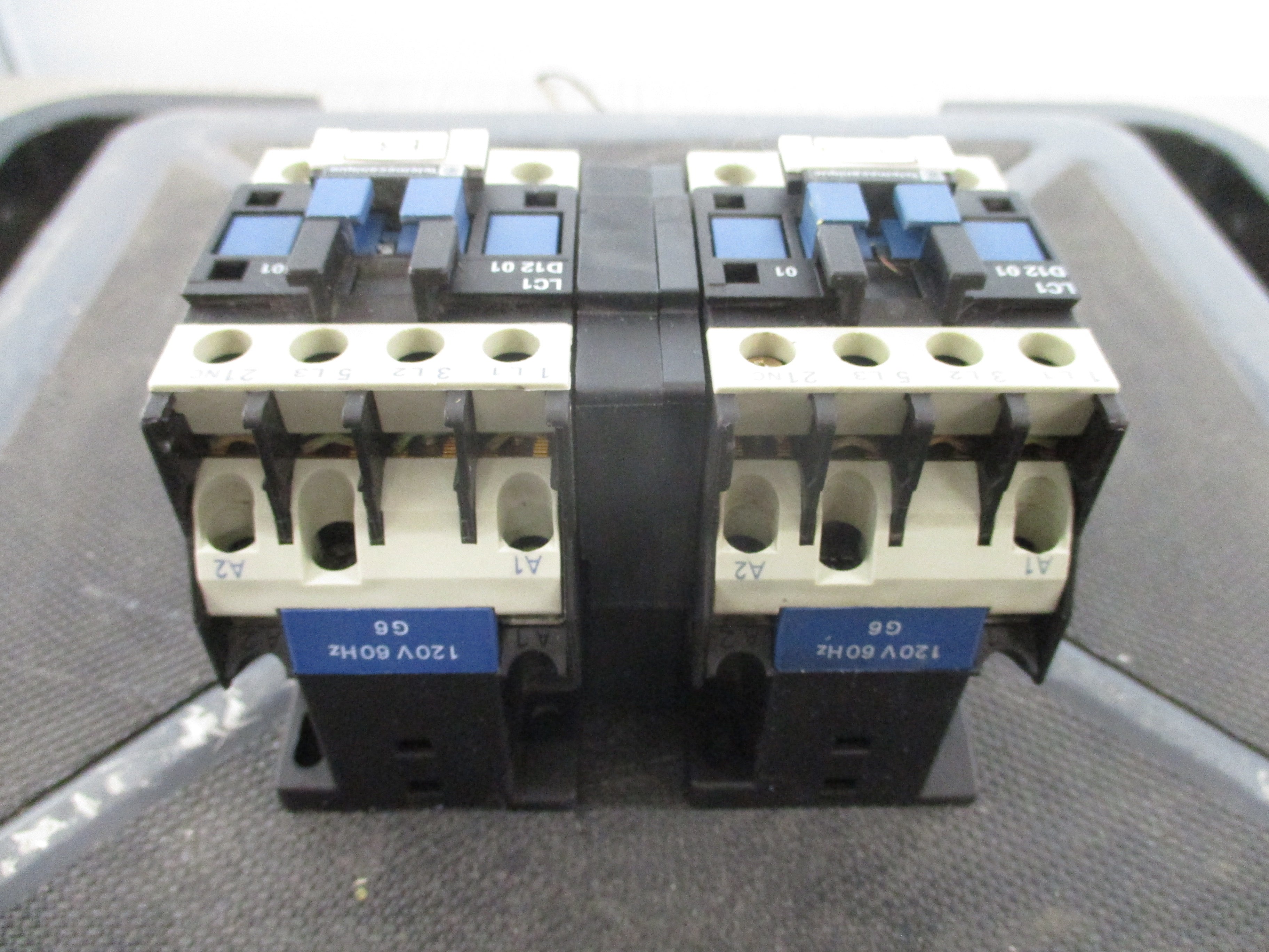 Telemecanique Reversing Contactor LC1 D12 01 120V Coil 25A 600V Used