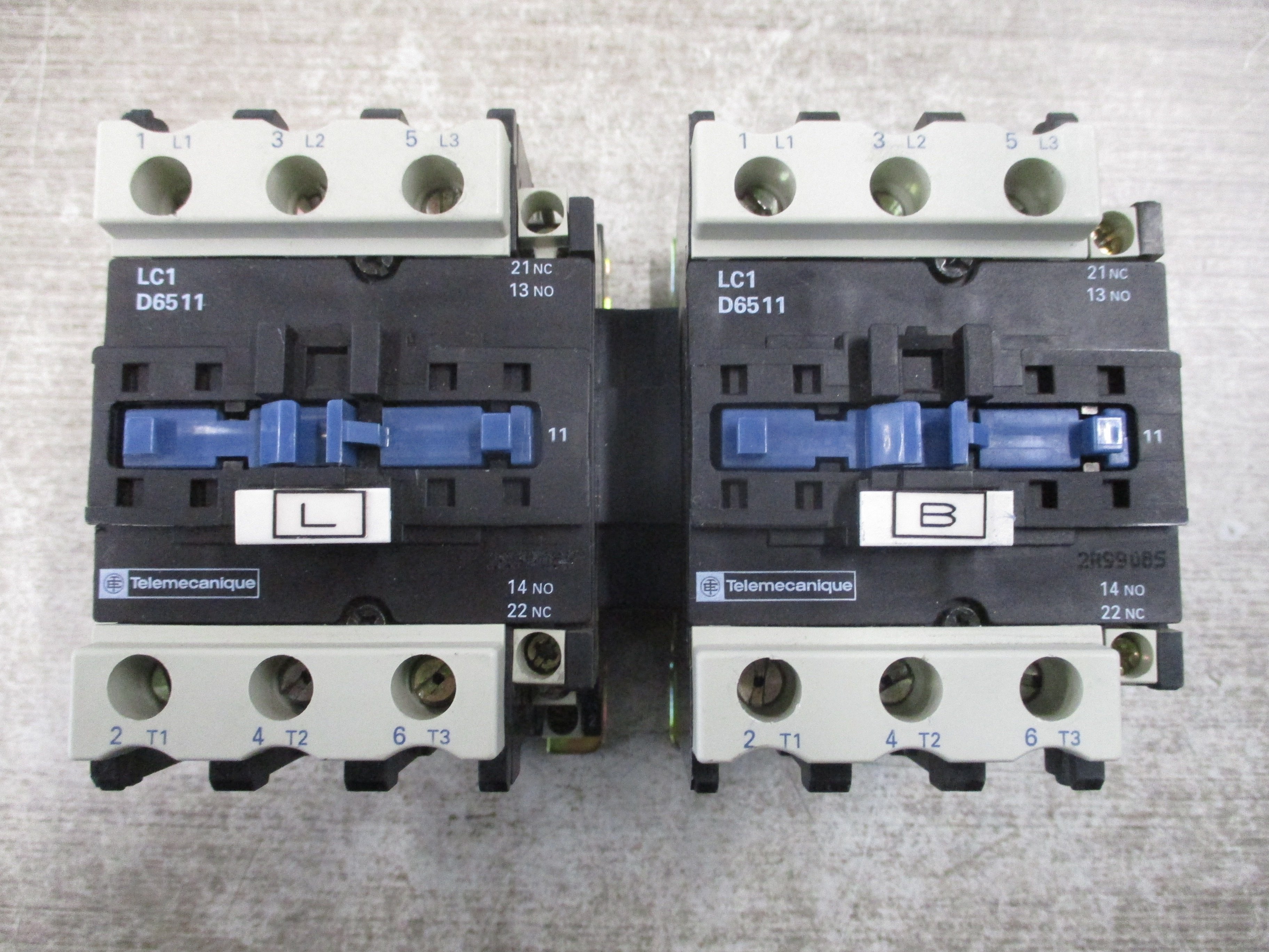 Telemecanique Reversing Contactor LC1 D6511 120V Coil 80A 600V *Chipped Corner* Used