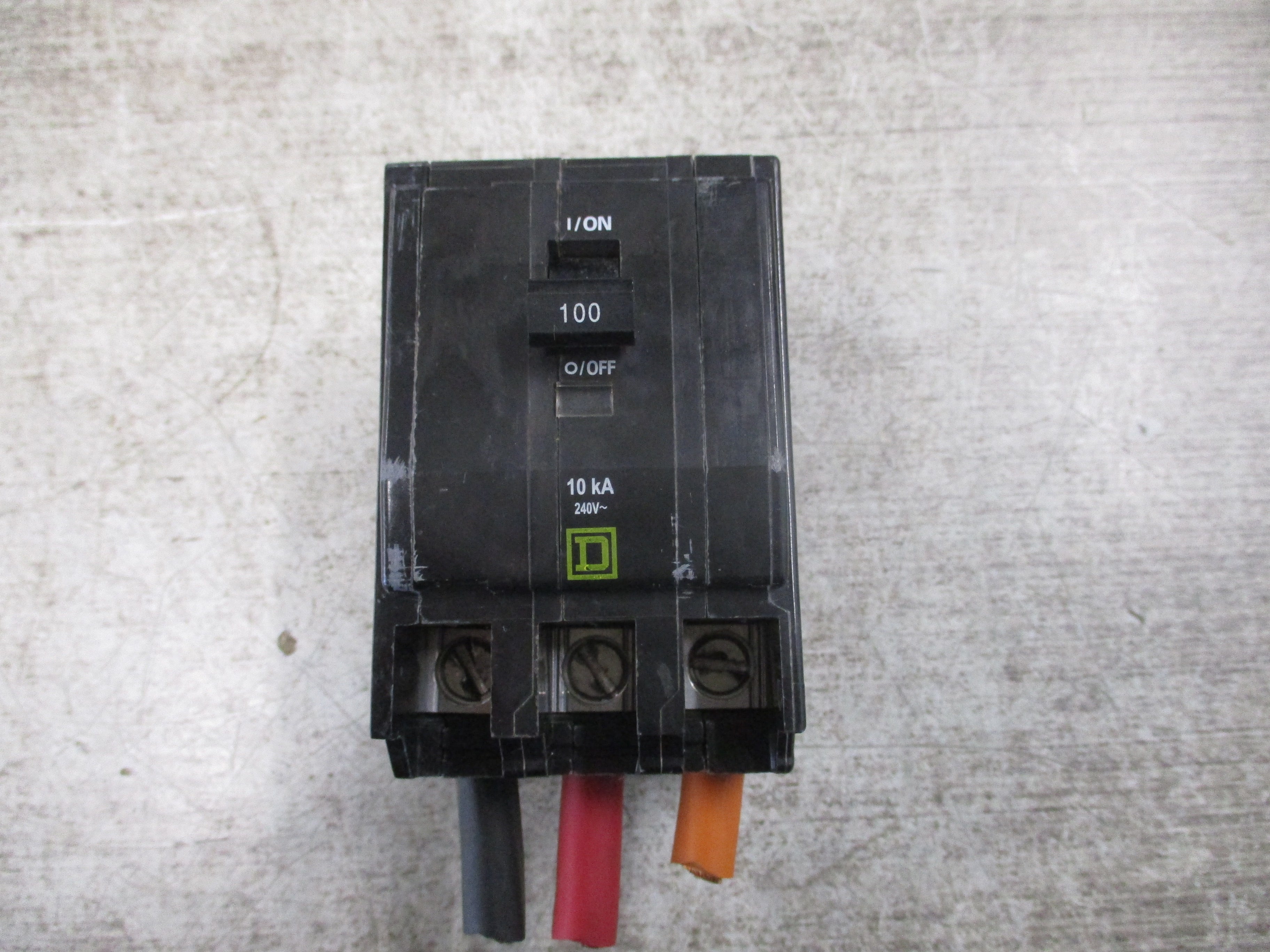 Square D Clip-on Circuit Breaker QO3100 100A 240V 3P Used