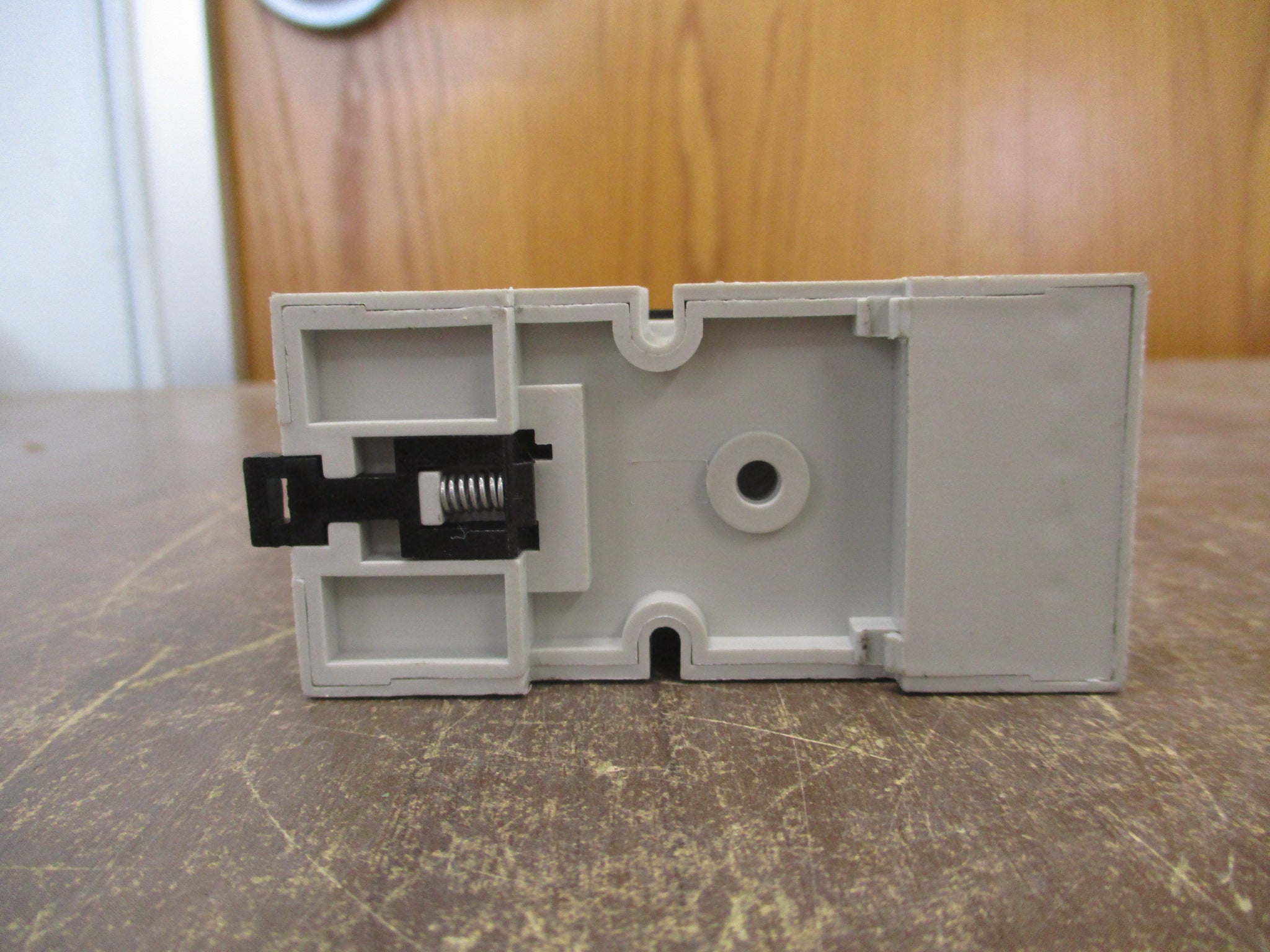 Allen-Bradley Relay 700-HA33Z24 24VDC Coil w/ Base Used