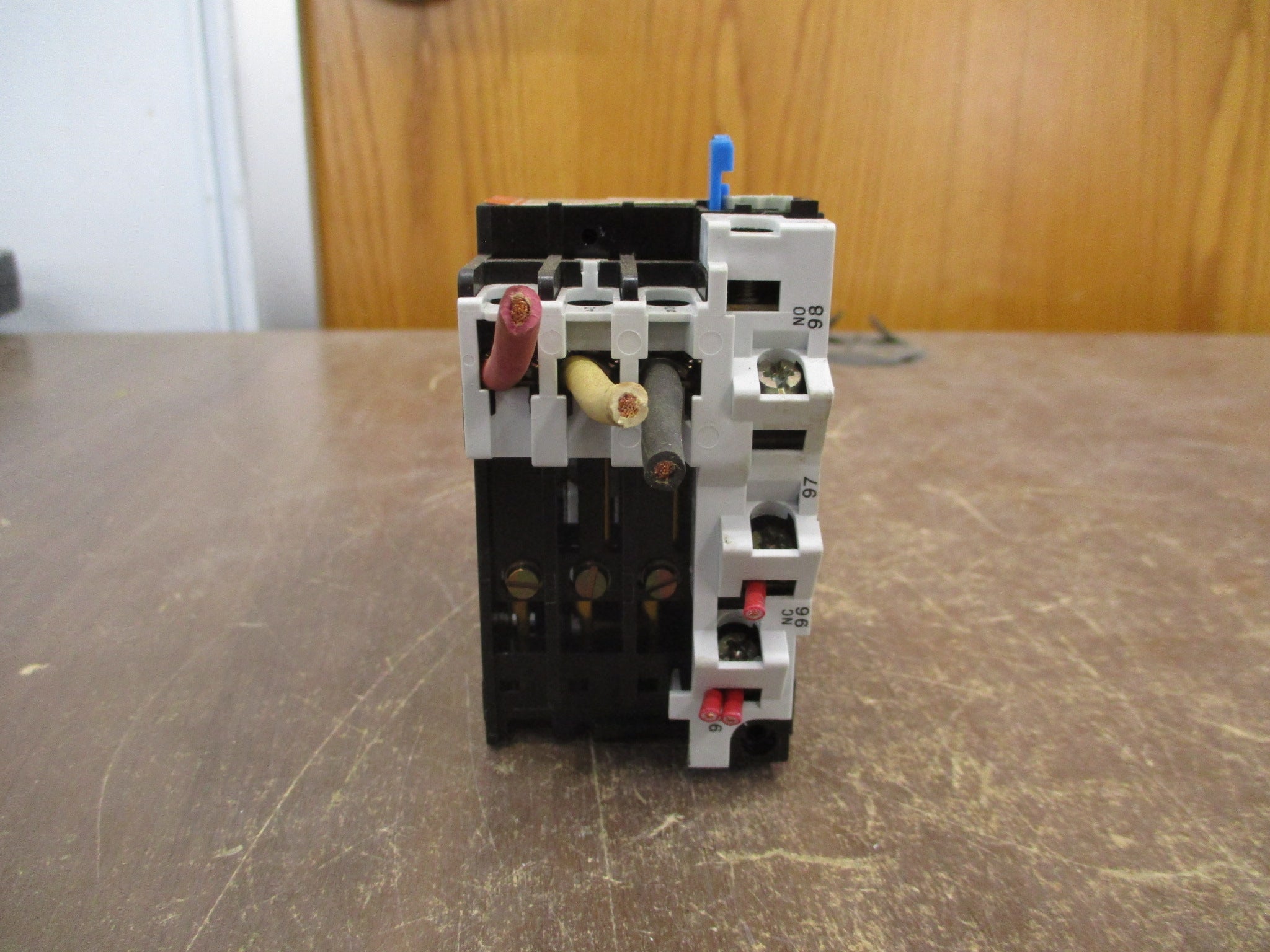 Sprecher + Schuh Starter CA3-9-10/CT 3-12 24V Coil Trip: 3.8-6A Used