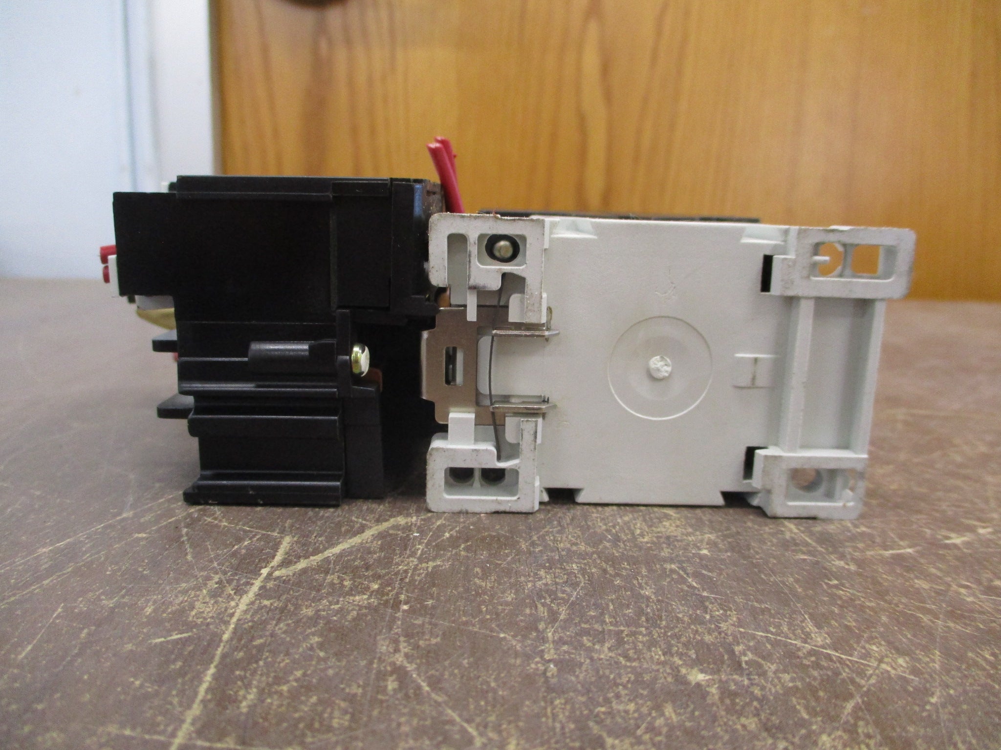 Sprecher + Schuh Starter CA3-9-10/CT 3-12 24V Coil Trip: 3.8-6A Used