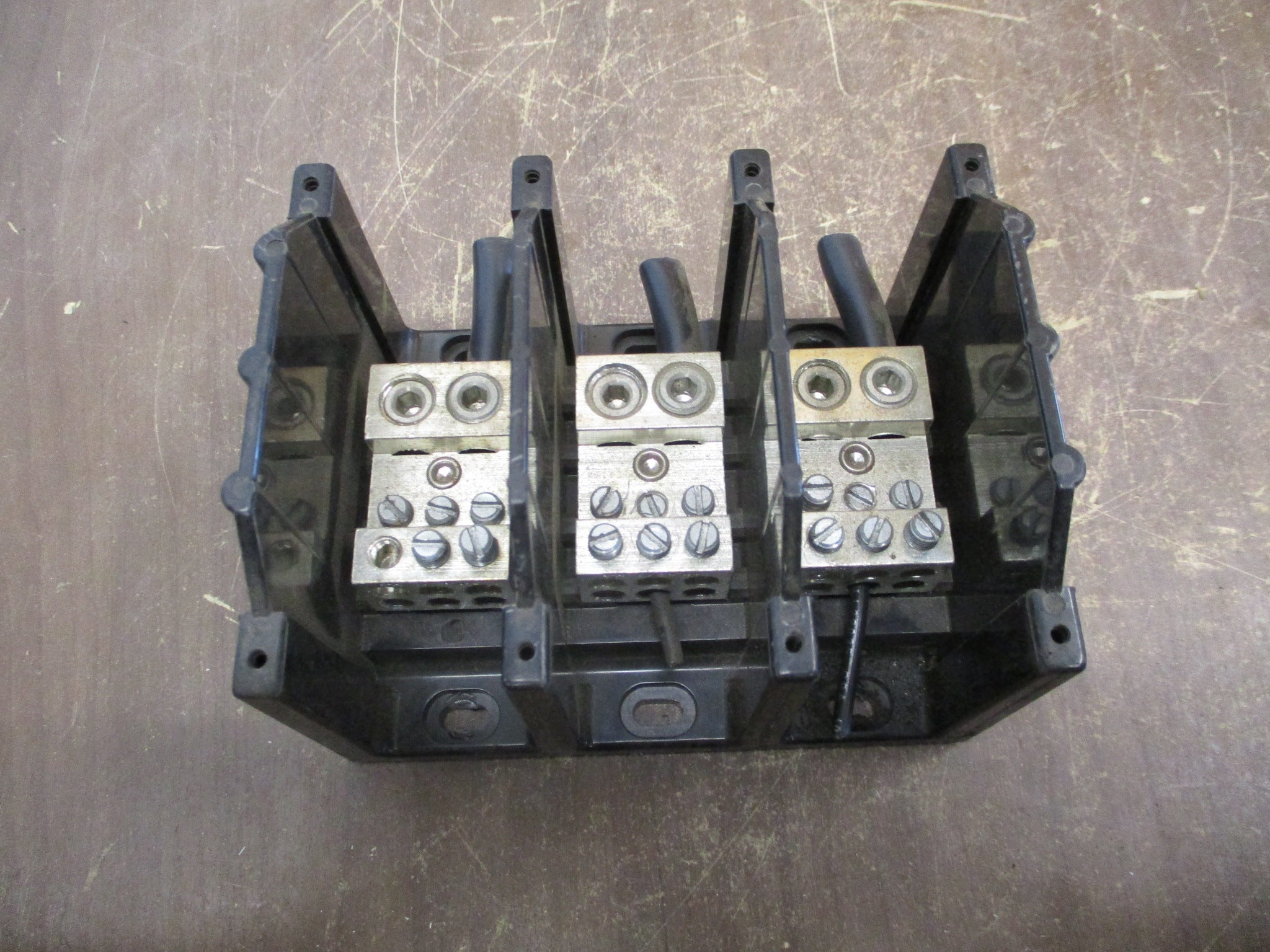 Buss Power Distribution Block 16325-3 350A 600V 3P Used