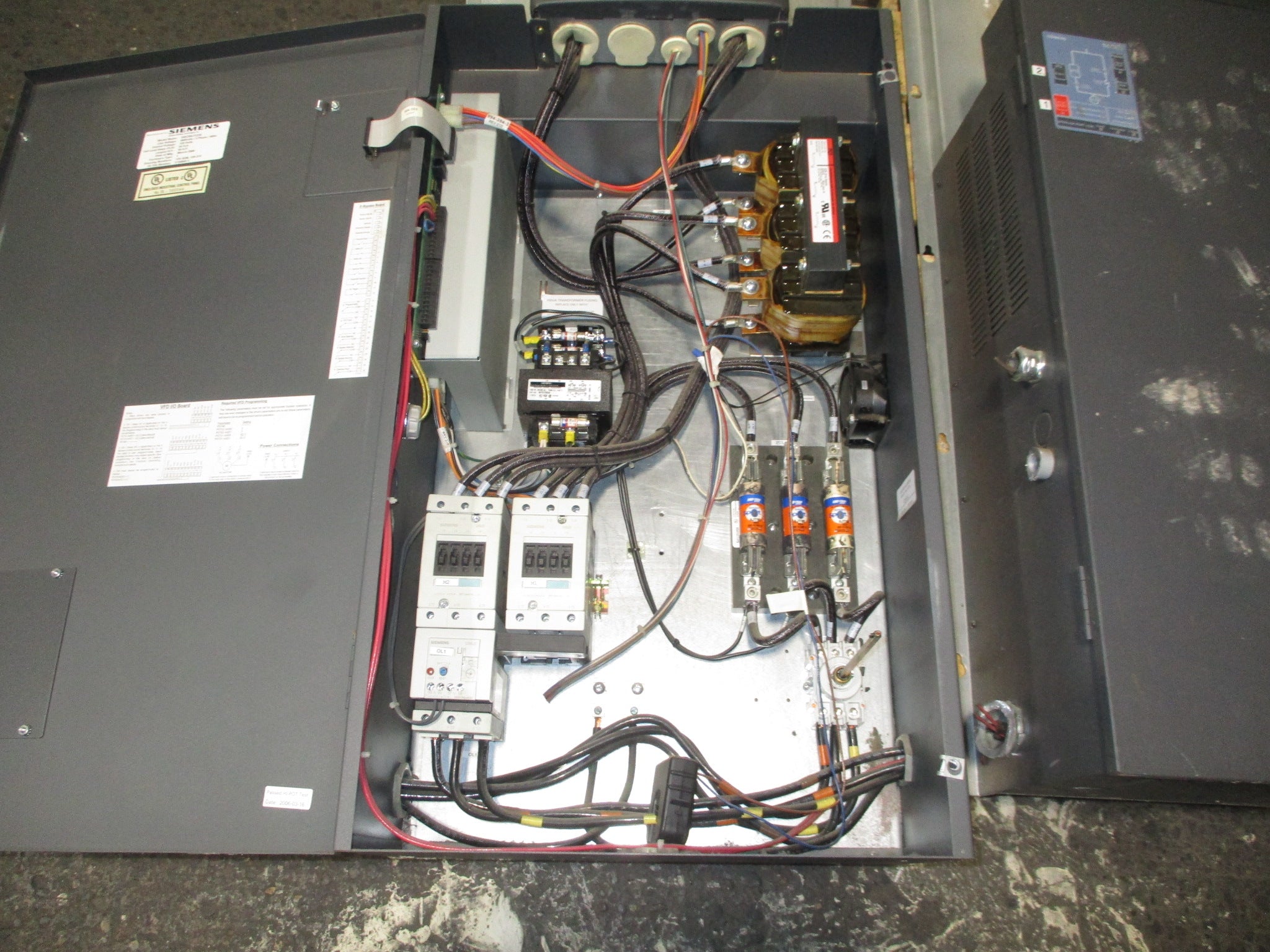 Siemens AC Drive w/ Bypass VBE350.F123X 50HP 460V 3Ph 60Hz 65A Used