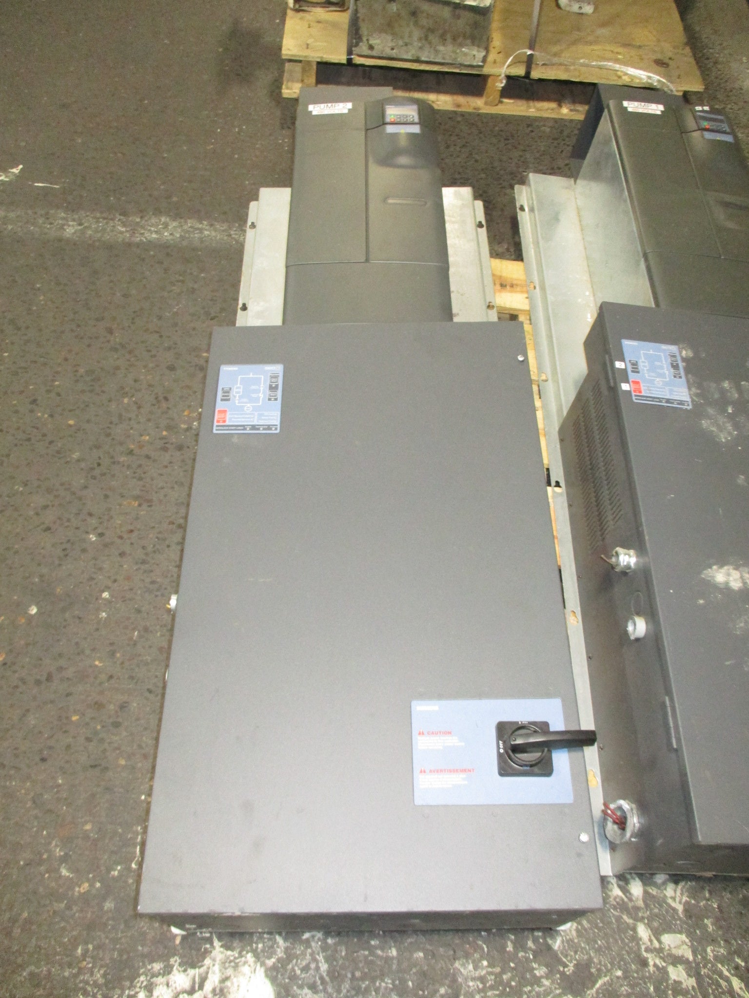 Siemens AC Drive w/ Bypass VBE350.F123X 50HP 460V 3Ph 60Hz 65A Used