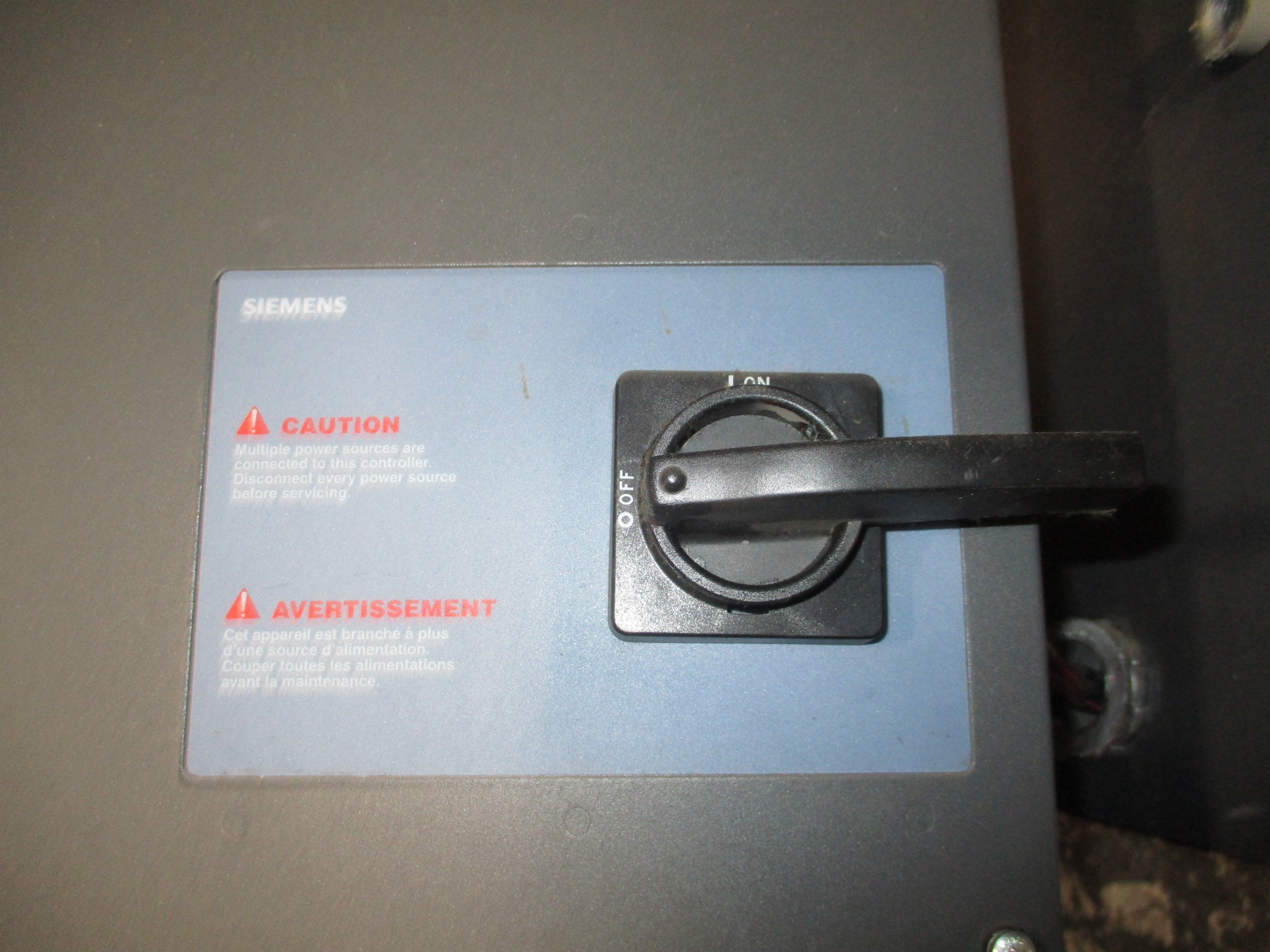Siemens AC Drive w/ Bypass VBE350.F123X 50HP 460V 3Ph 60Hz 65A Used