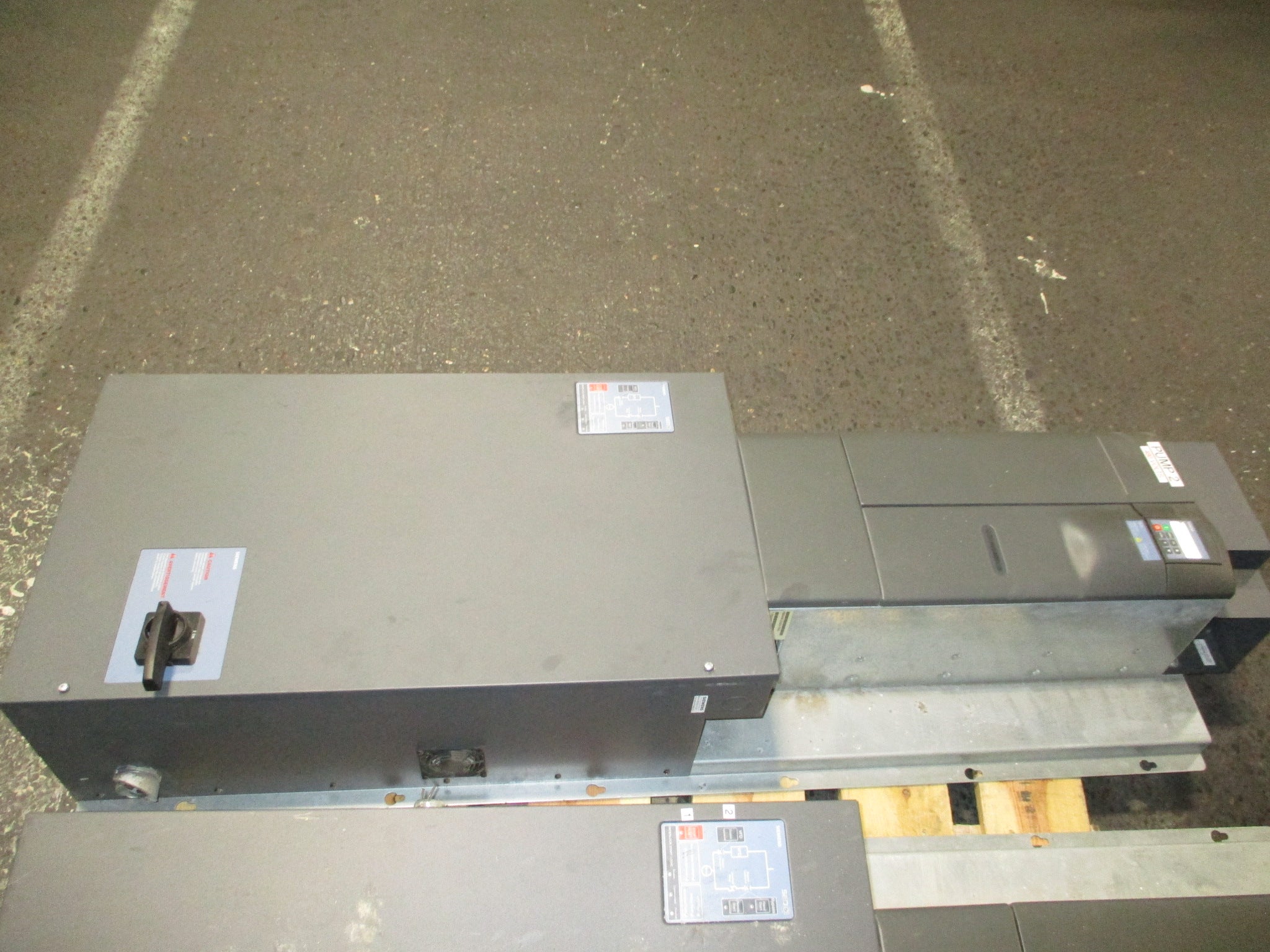 Siemens AC Drive w/ Bypass VBE350.F123X 50HP 460V 3Ph 60Hz 65A Used