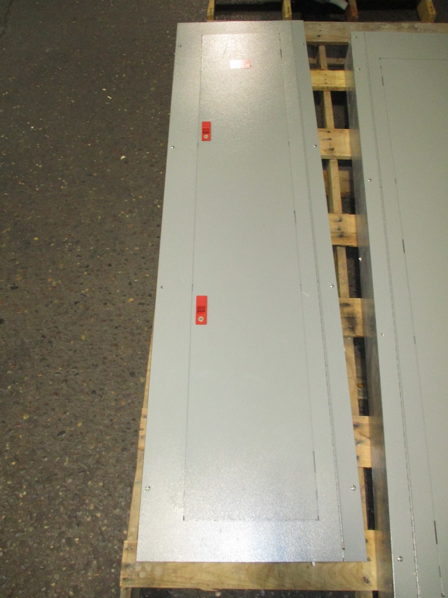 GE Main Breaker Circuit Breaker Panel ASF3424MBX 400A Max 125A Main 42-Slot Used