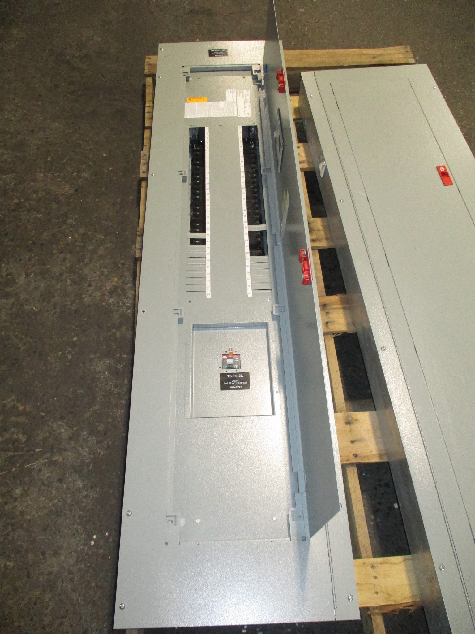 GE Main Breaker Circuit Breaker Panel ASF3604MTX 400A Max, 200A Main 277/480V